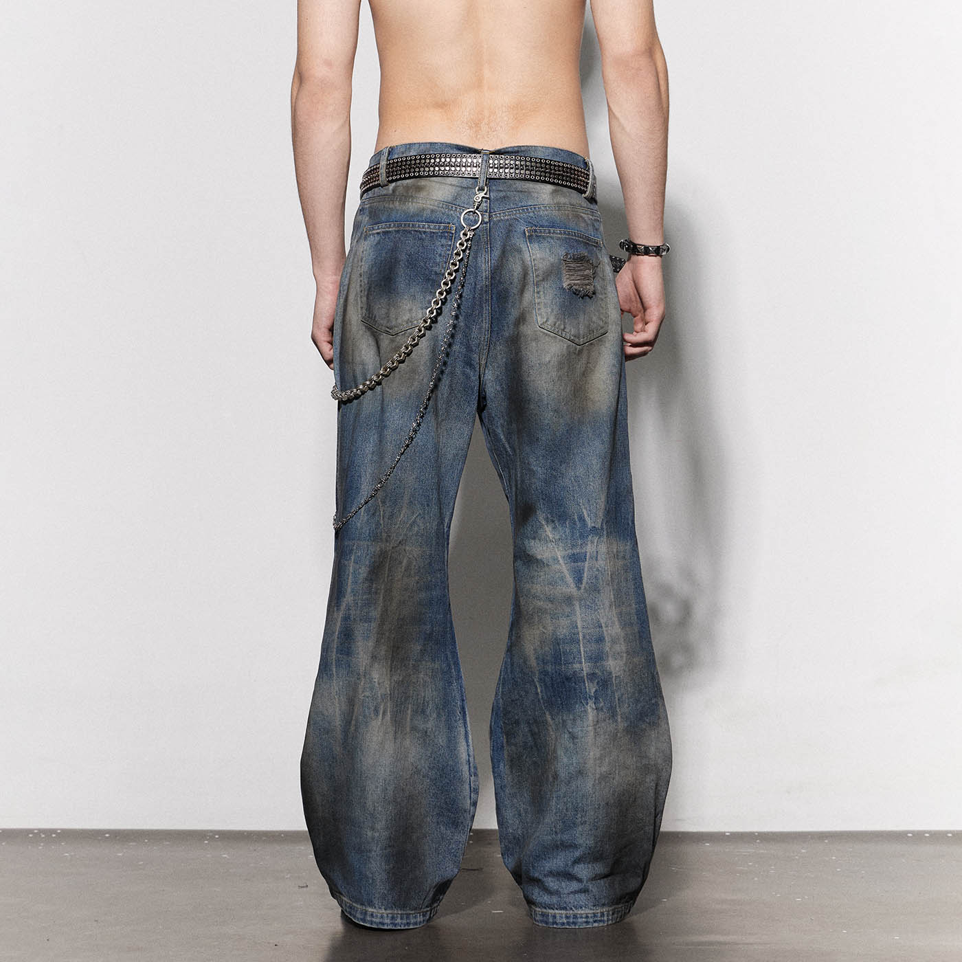 DND4DES Distressed Dusty Flared Jeans