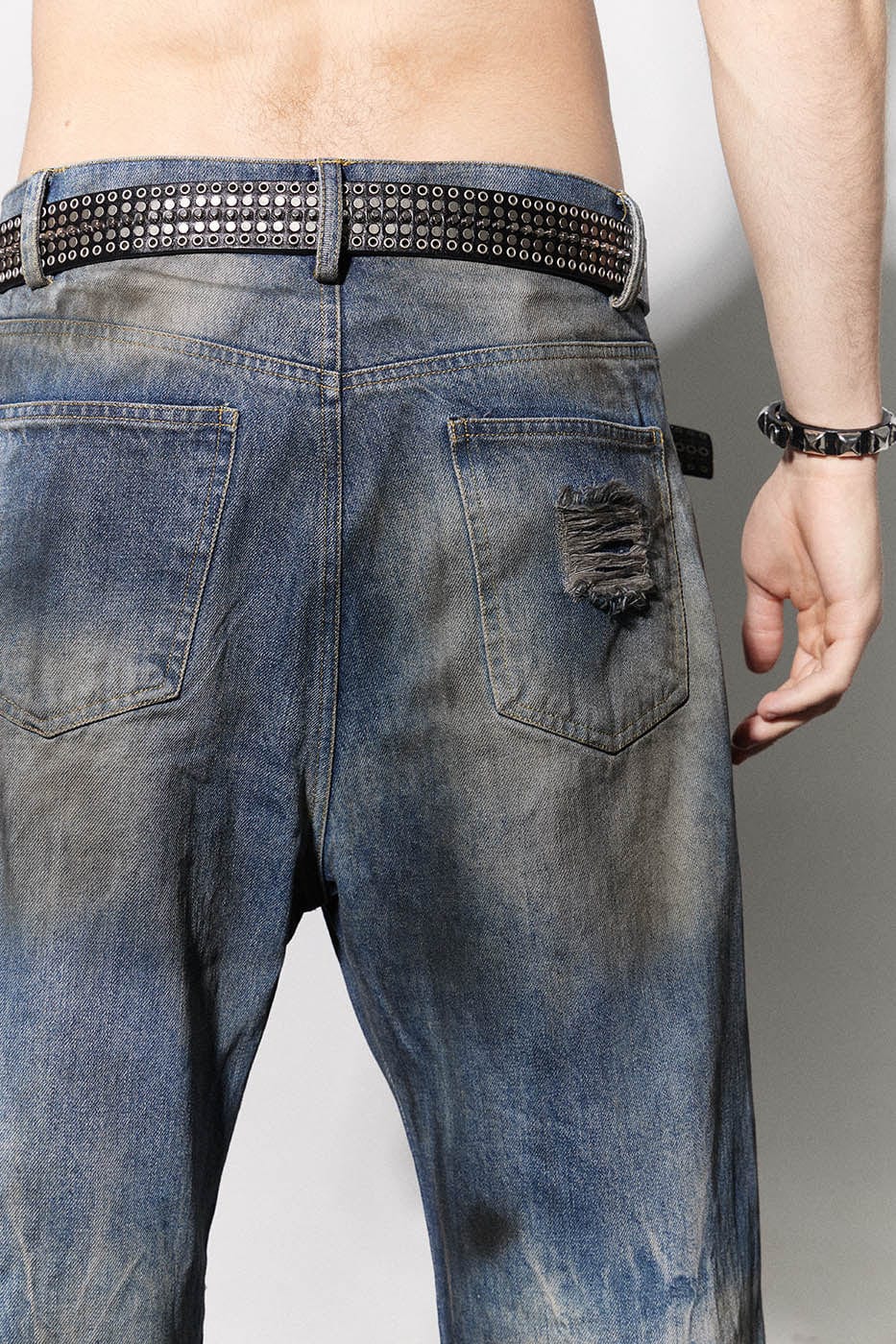 DND4DES Distressed Dusty Flared Jeans
