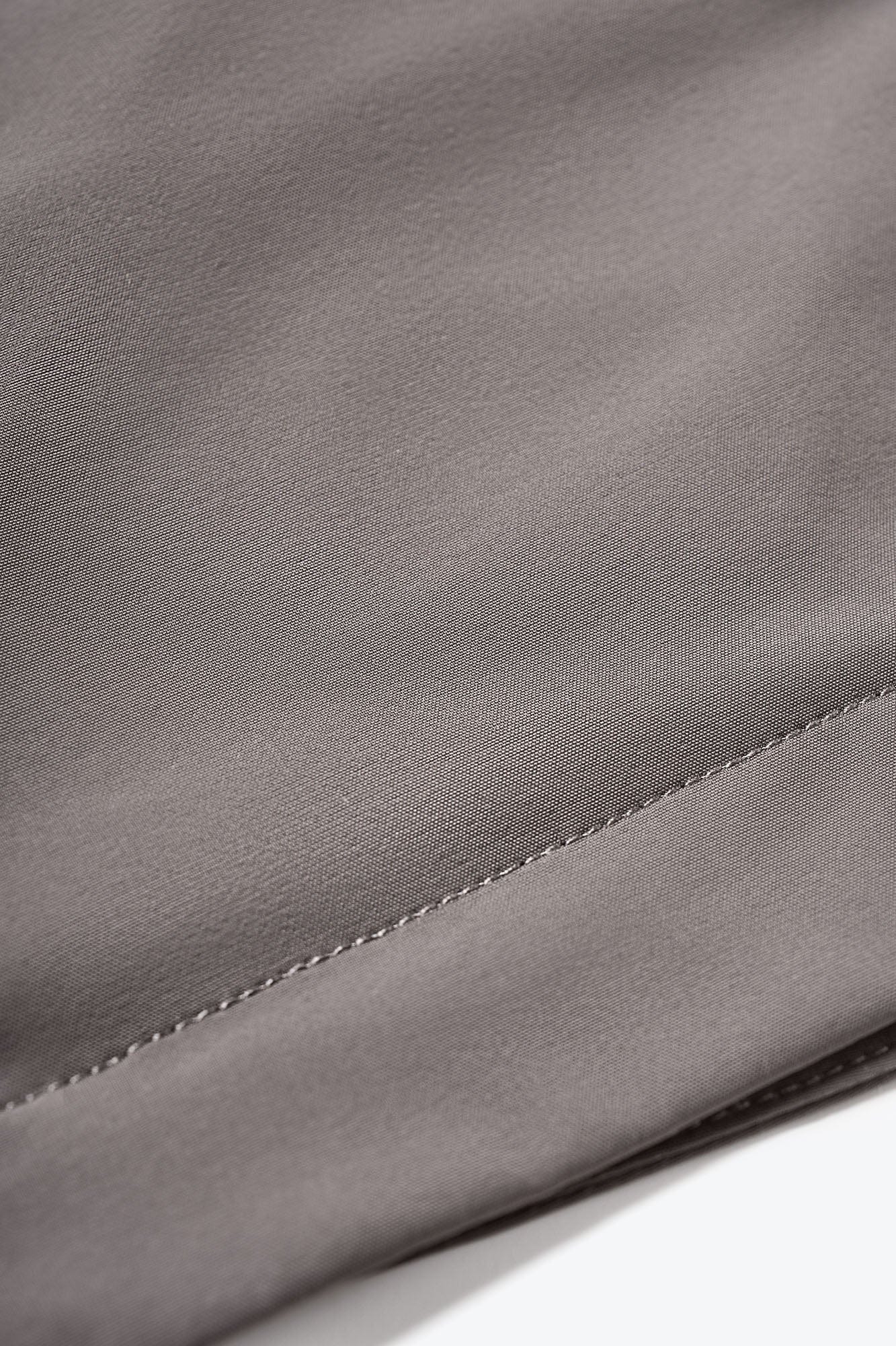 UMAMIISM Slogan Contrast Sleeve Mock Neck UV Protection Jacket