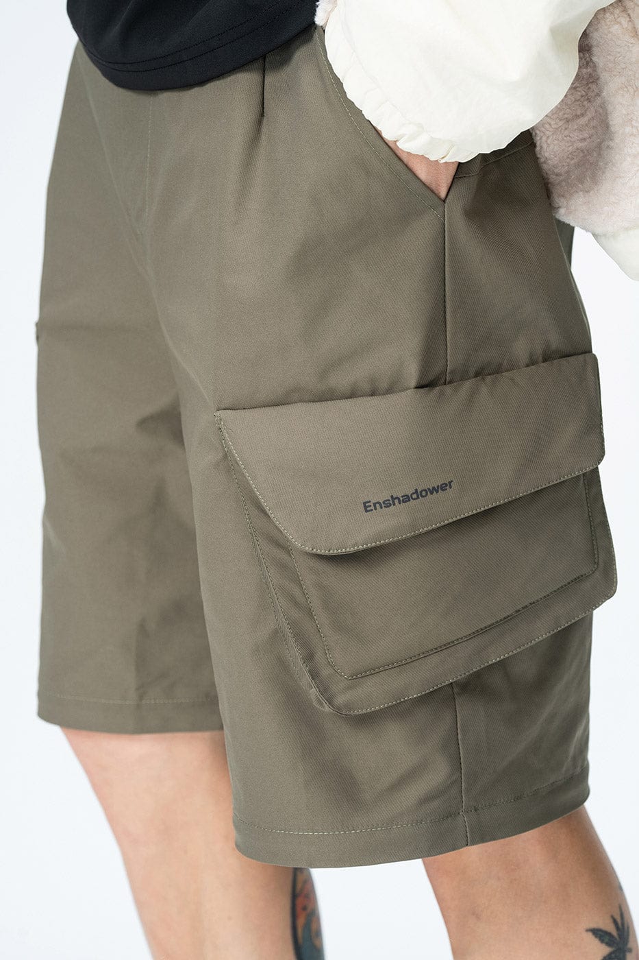 ENSHADOWER Detachable Big Pockets Crinkled Pants