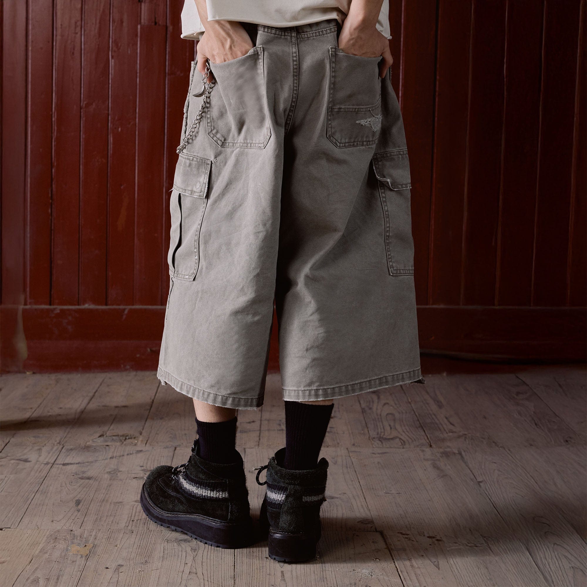 IN EXISTENCE Distressed Multi-Pocket Straight-Leg Cargo Shorts