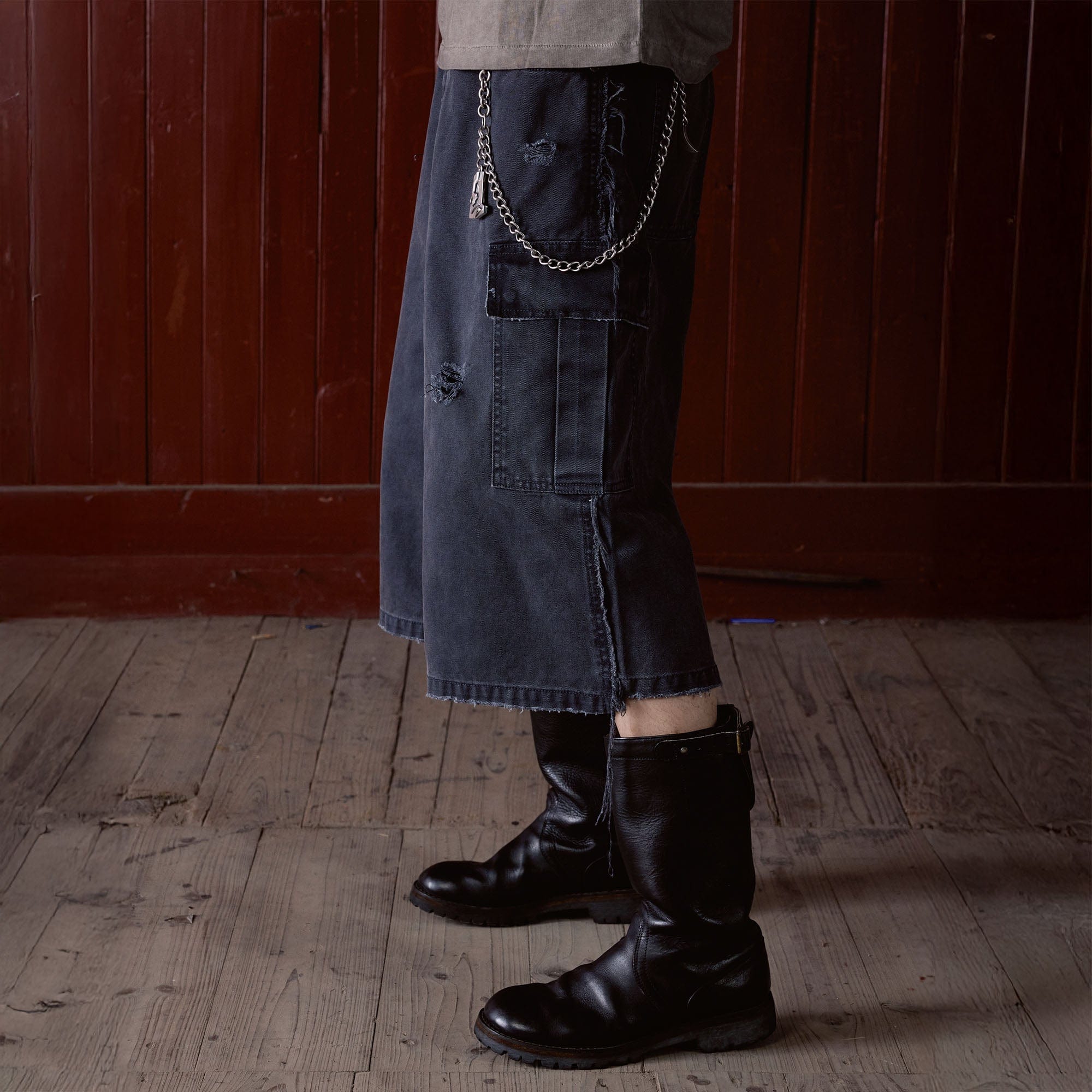 IN EXISTENCE Distressed Multi-Pocket Straight-Leg Cargo Shorts