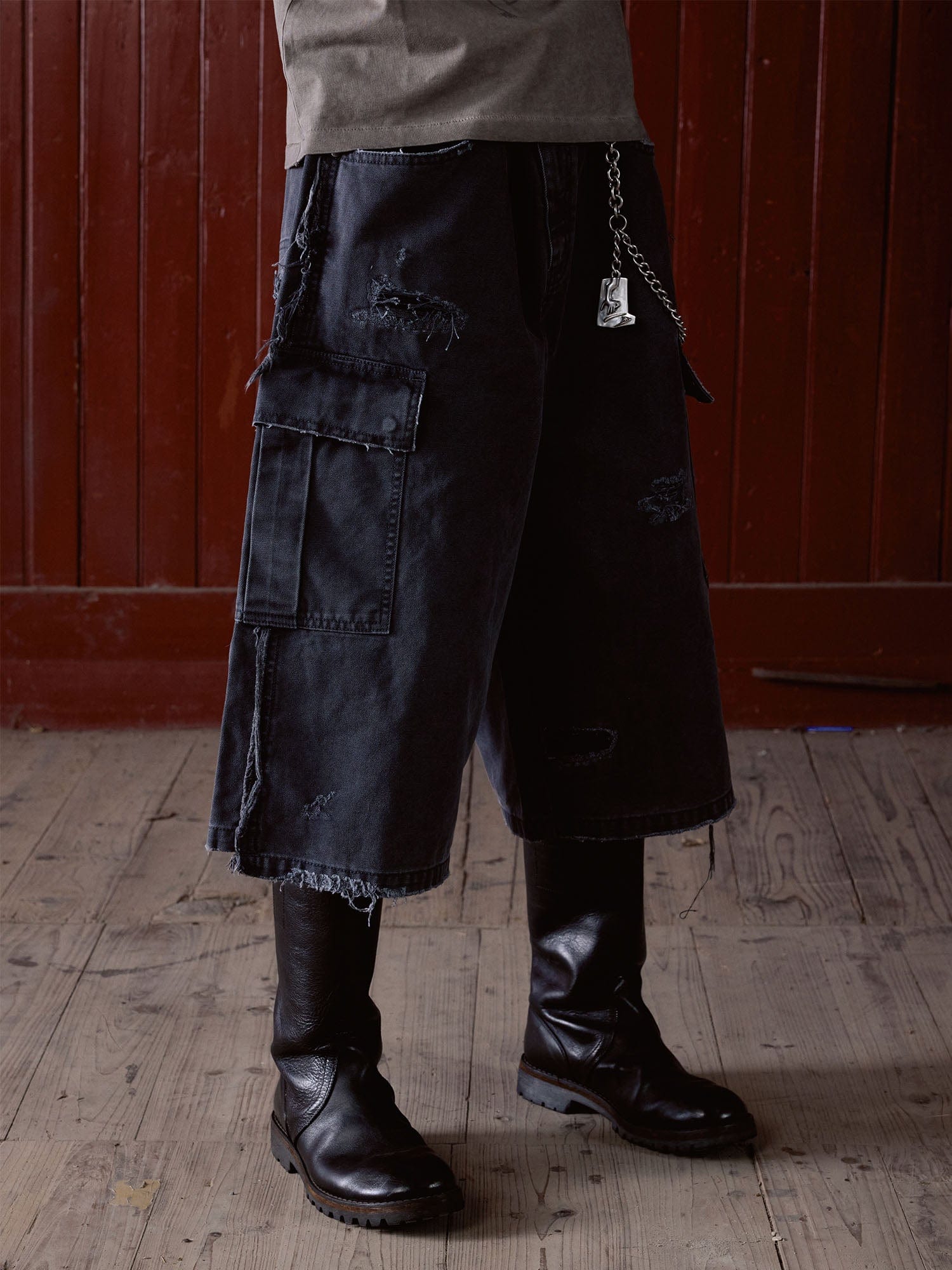 IN EXISTENCE Distressed Multi-Pocket Straight-Leg Cargo Shorts