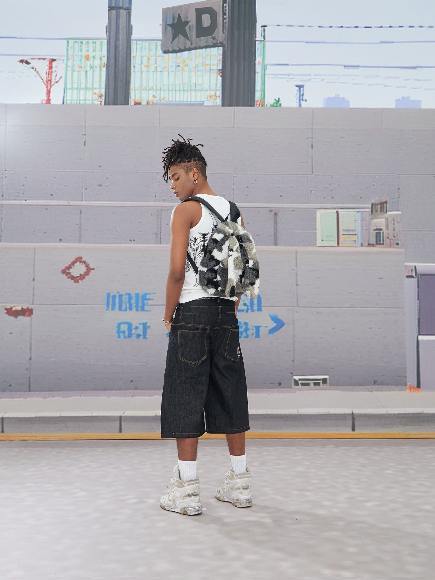 DND4DES Batwing Spliced Double-Waistband Raw Denim Shorts