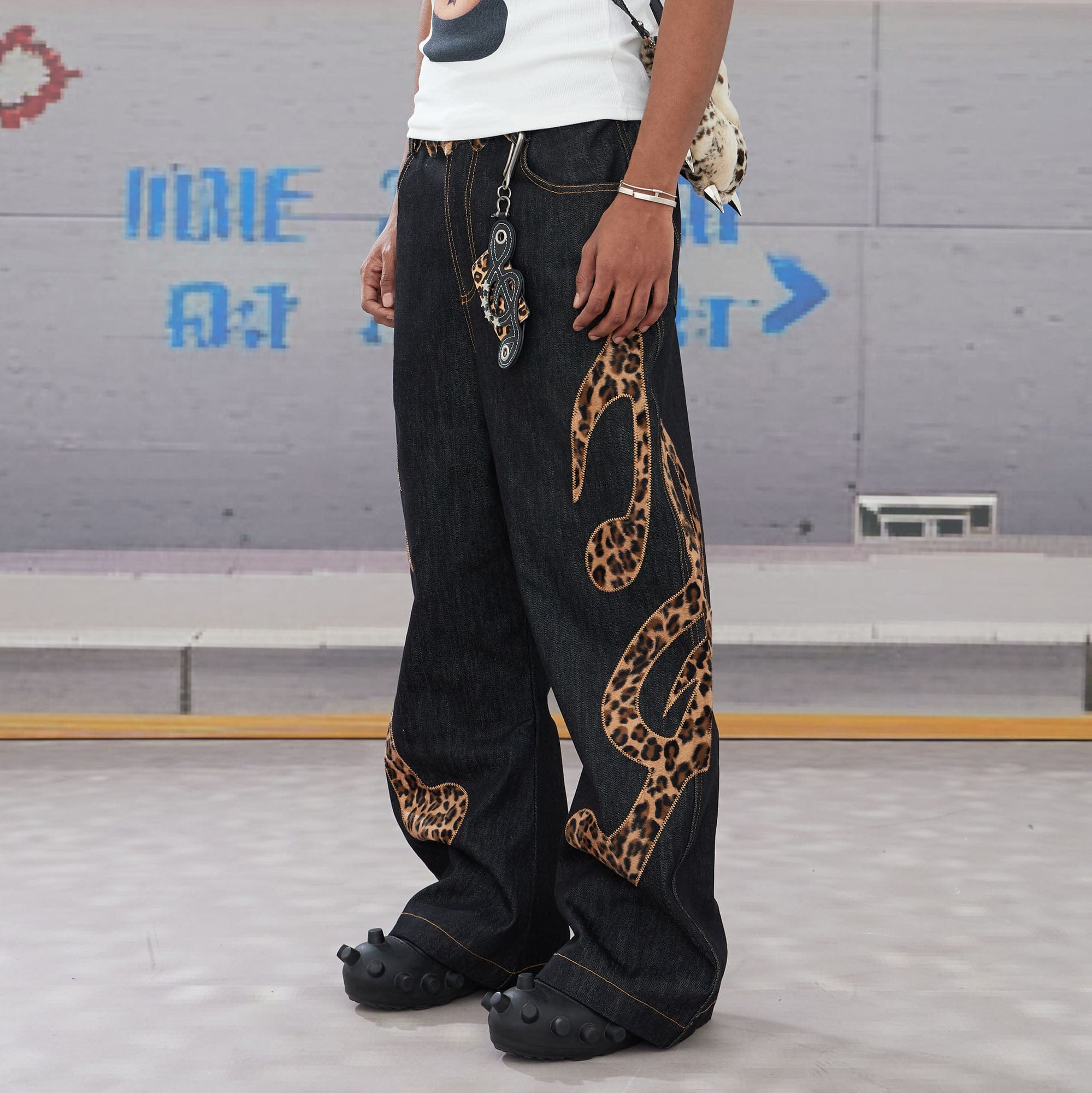 DND4DES Leopard Music Note Patch Baggy Jeans