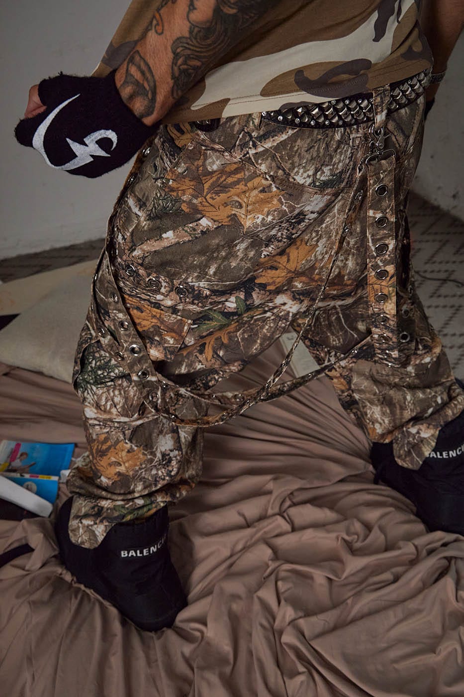 DND4DES Camo Detachable Strapped Cargo Pants