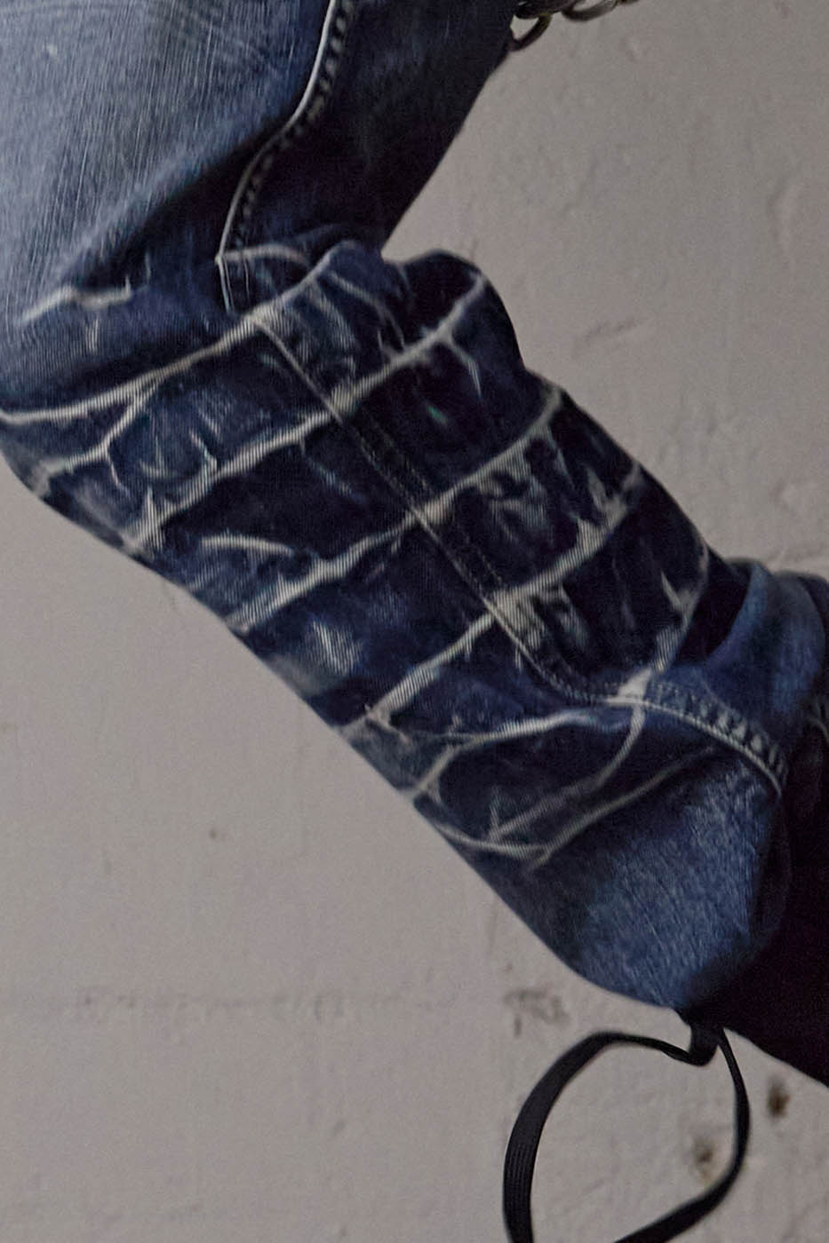 DND4DES Lightning-Creased Flared Jeans Blue