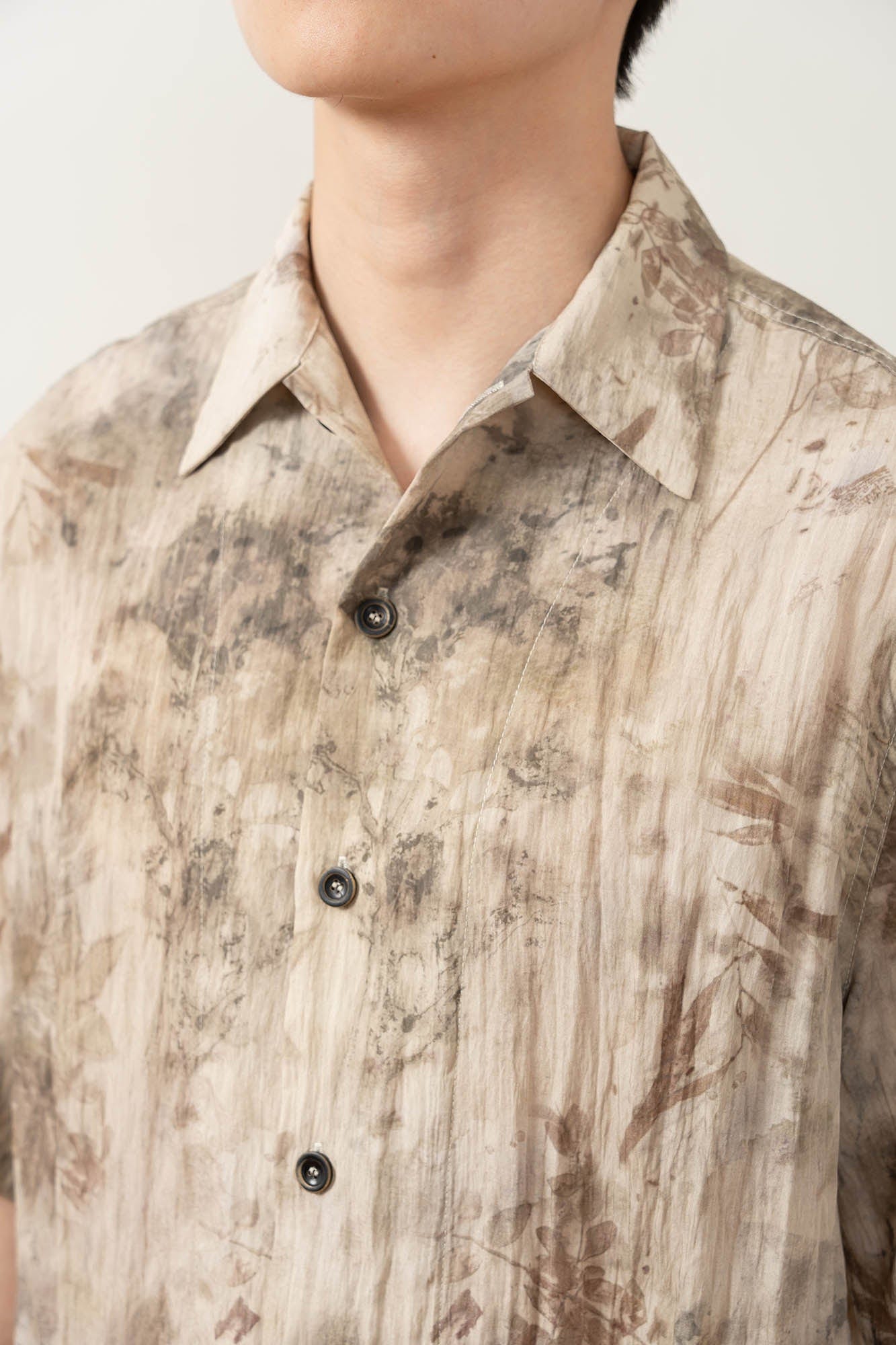 MOITIEDEPETALE Wrinkled Tie-Dyed Botanical Half Shirt