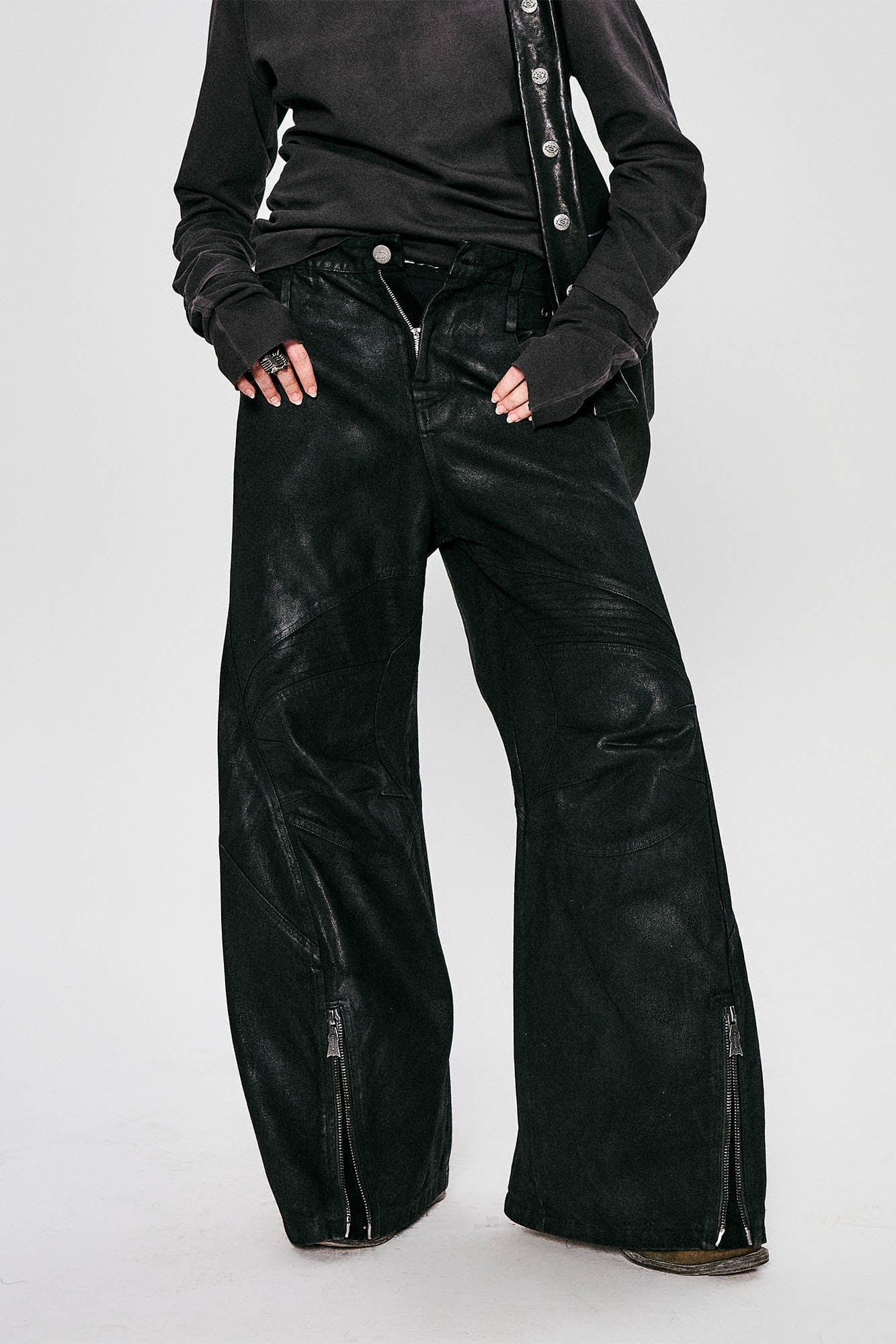 FLYERRER Waxed Deconstructed-Knee Zip-Hem Flared Pants