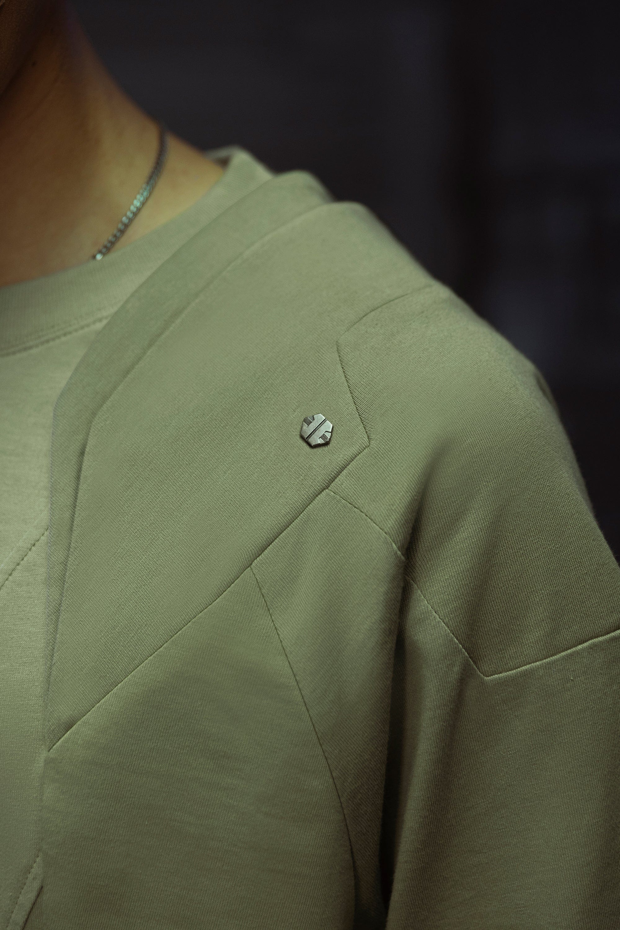 XIPHEVIL Deep Zone Deconstructed Armor Rivet T-Shirt Green