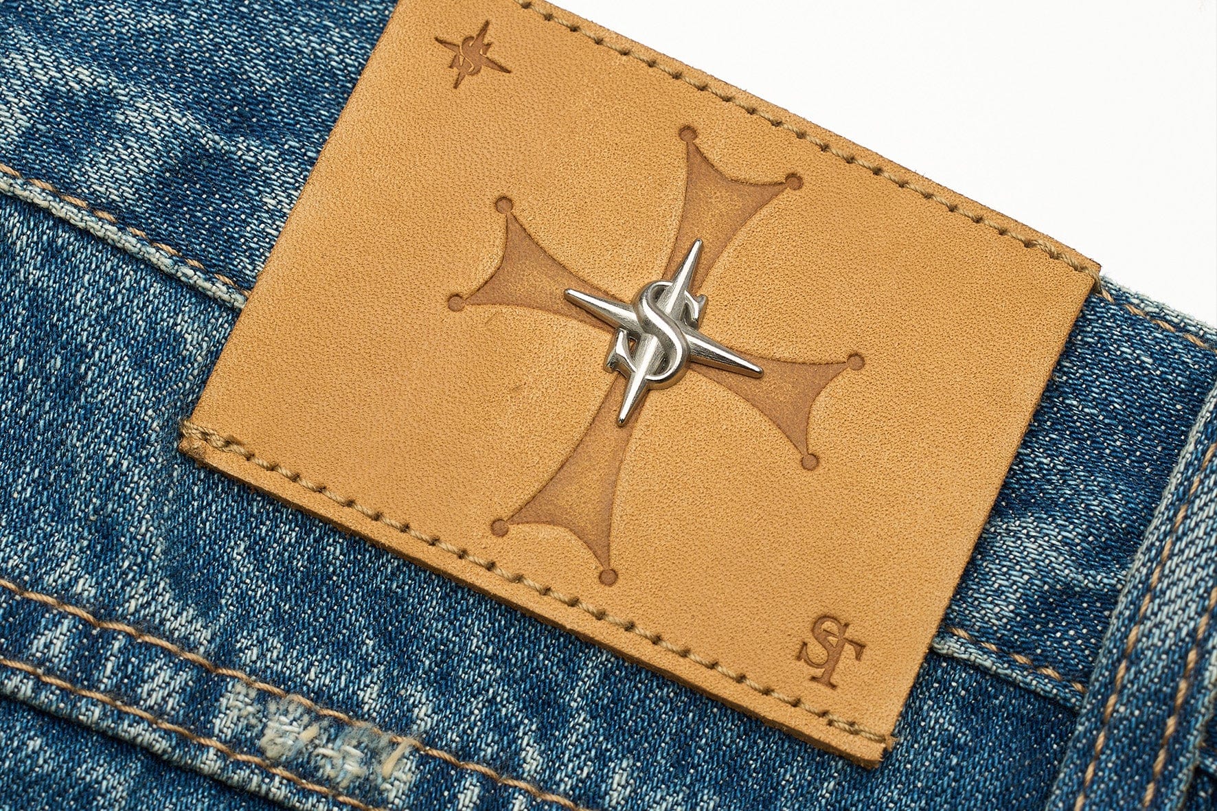 STEEPC Washed Rippled Straight-Leg Jeans