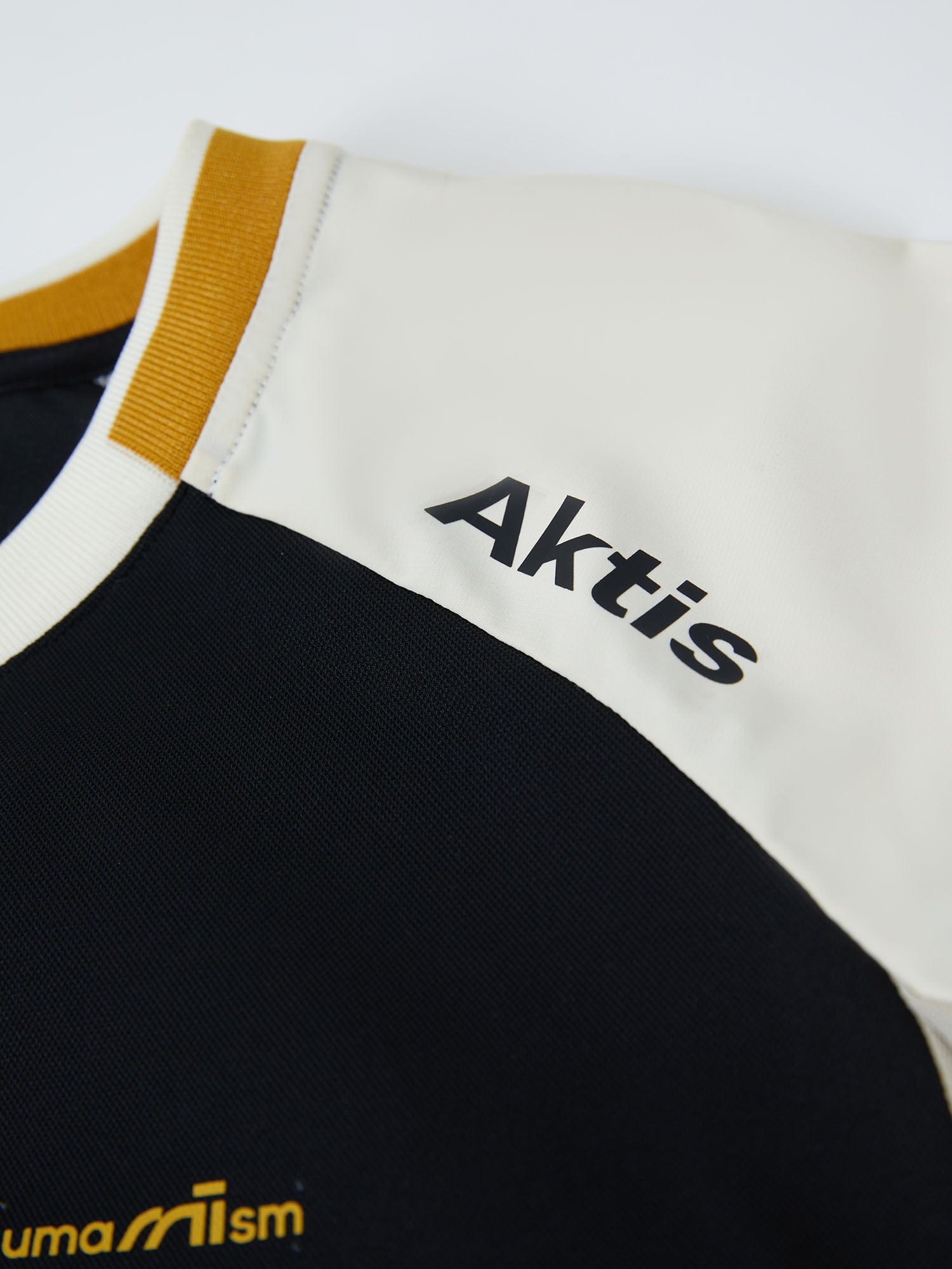 UMAMIISM Contrast Half-Zip Quick-Dry T-Shirt
