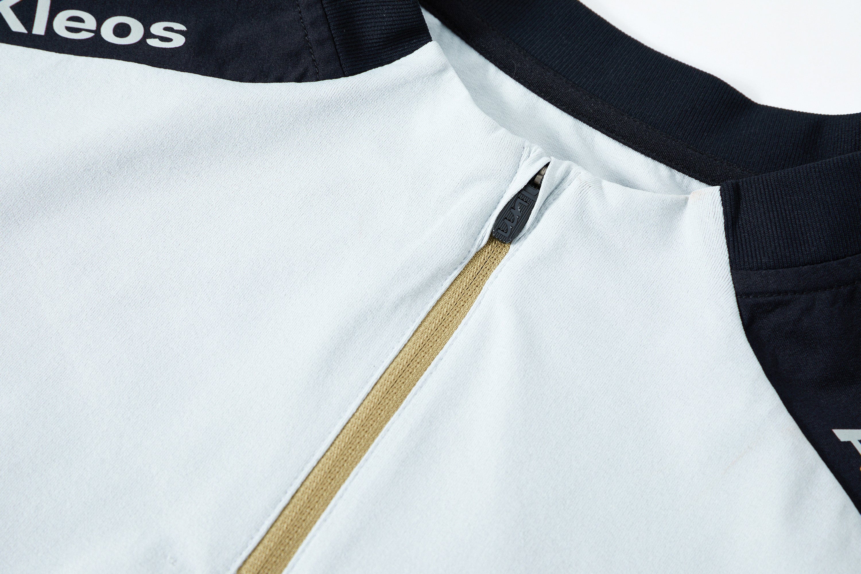 UMAMIISM Contrast Half-Zip Quick-Dry Training Jersey