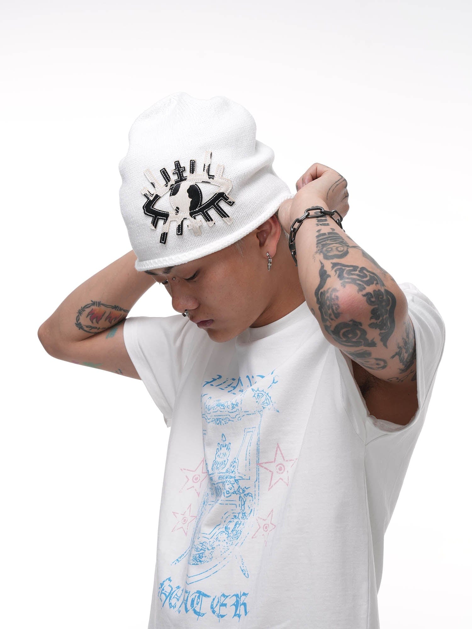 PHANTOMHUNTER Embroidery Eye Patchwork Beanie