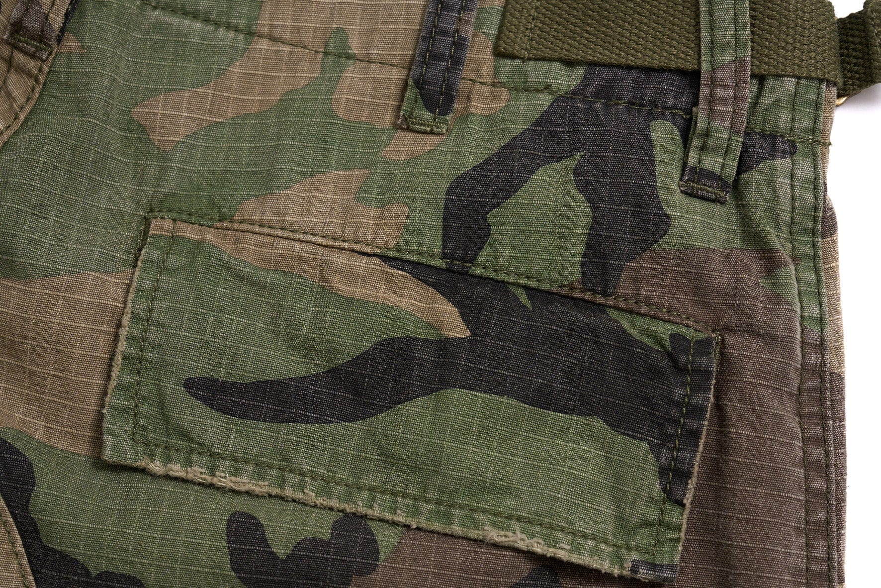 STEEPC Camo Pearl Multi-Pocket Rippled Shorts
