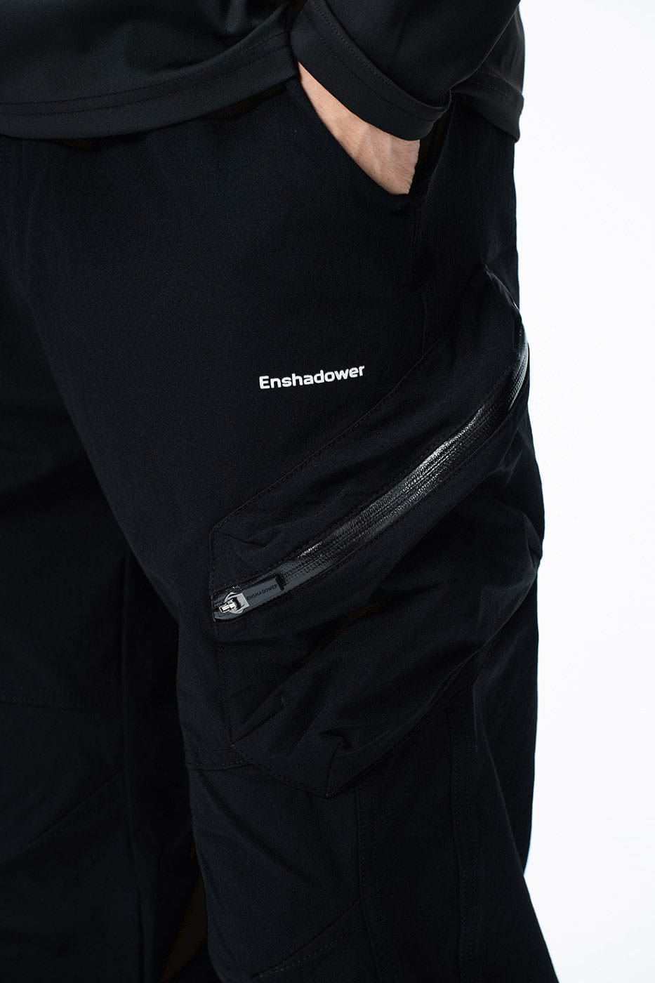 ENSHADOWER Diagonal Zipper Jogger