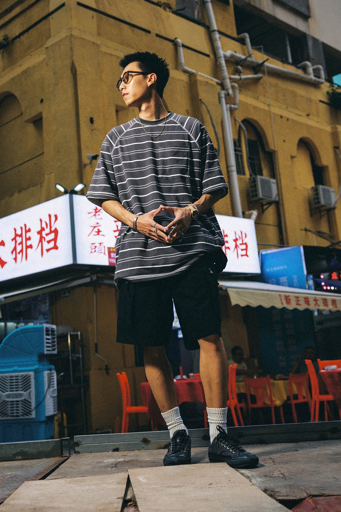 BANANA CLUB Striped Stitch Pocket Raglan T-Shirt