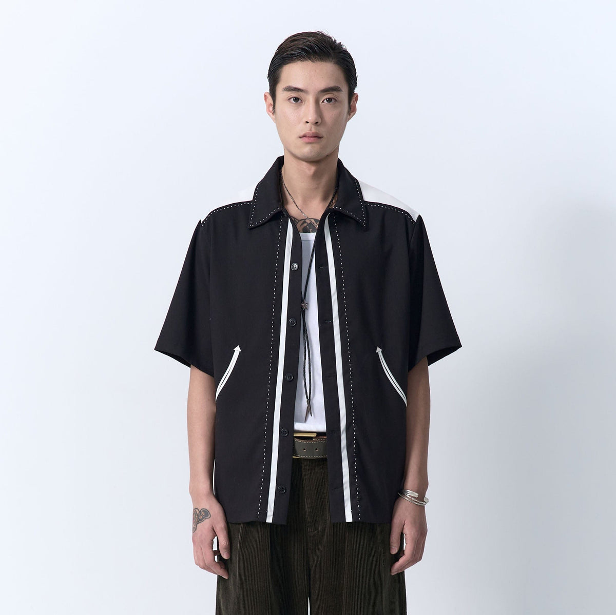 IN EXISTENCE Contrast-Panel Stitch Half Shirt