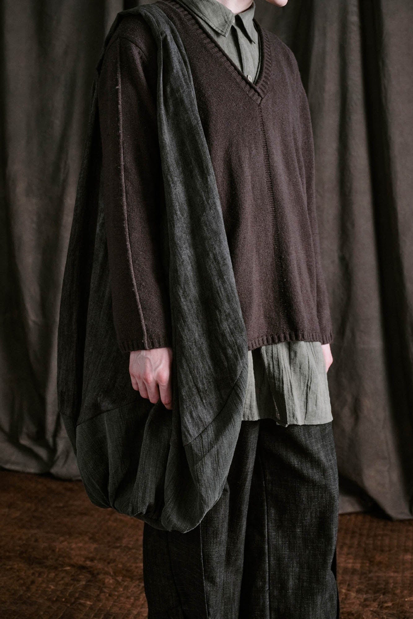 ILNya Nieternite Nifutur Draped Crescent Oversized Tote