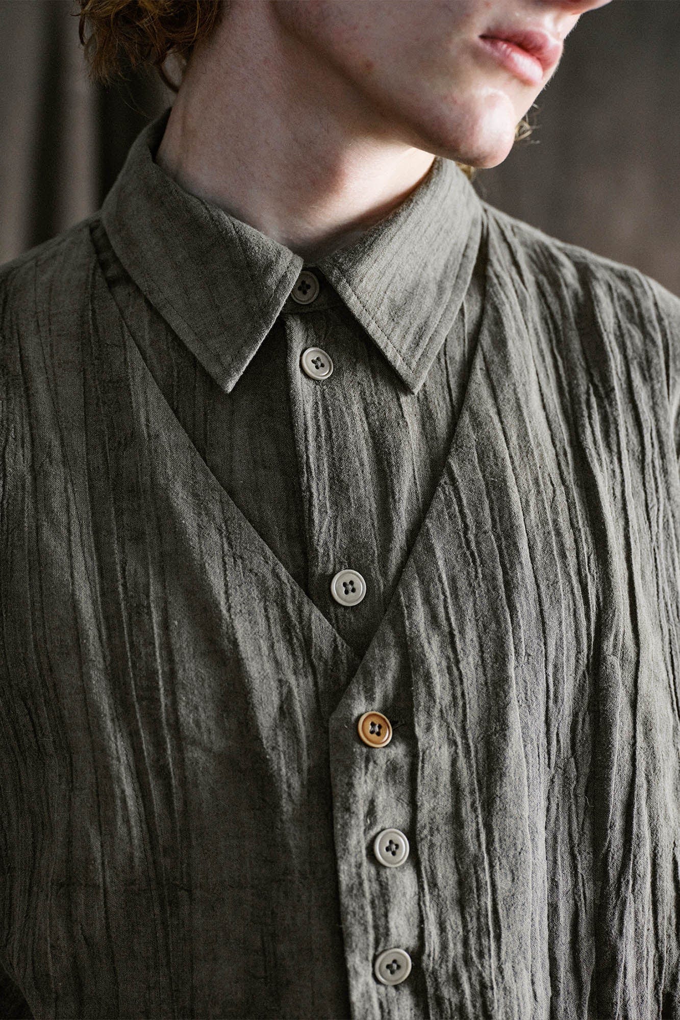 ILNya Nieternite Nifutur Crinkled Layered-Vest Long Shirt