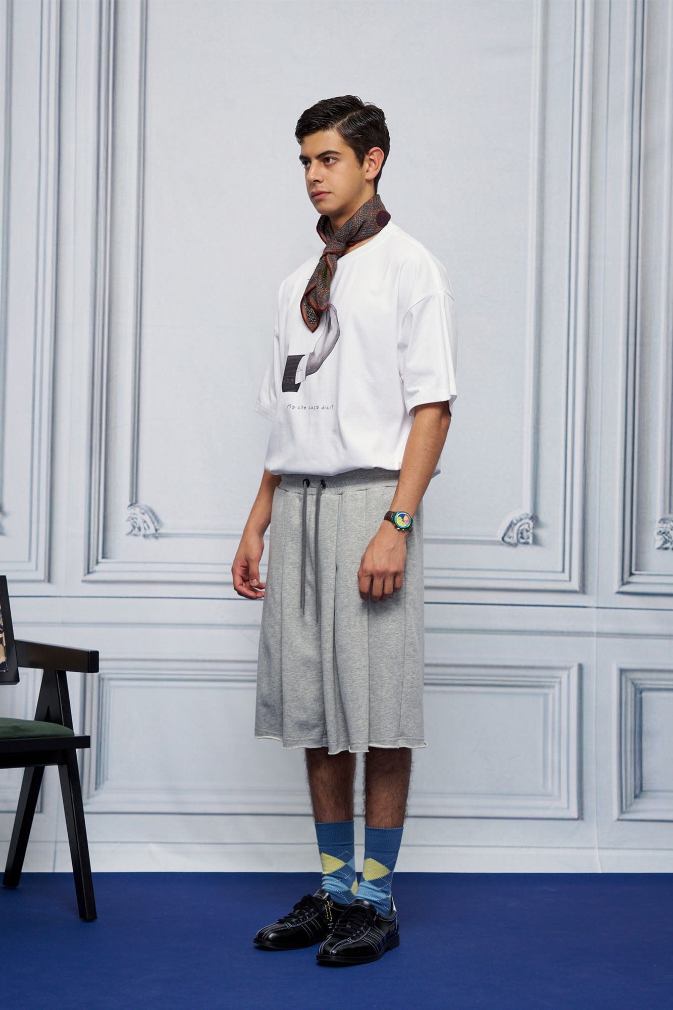UNLIMITED MOTE Multi-Pleated Drawstring Raw-Hem Shorts
