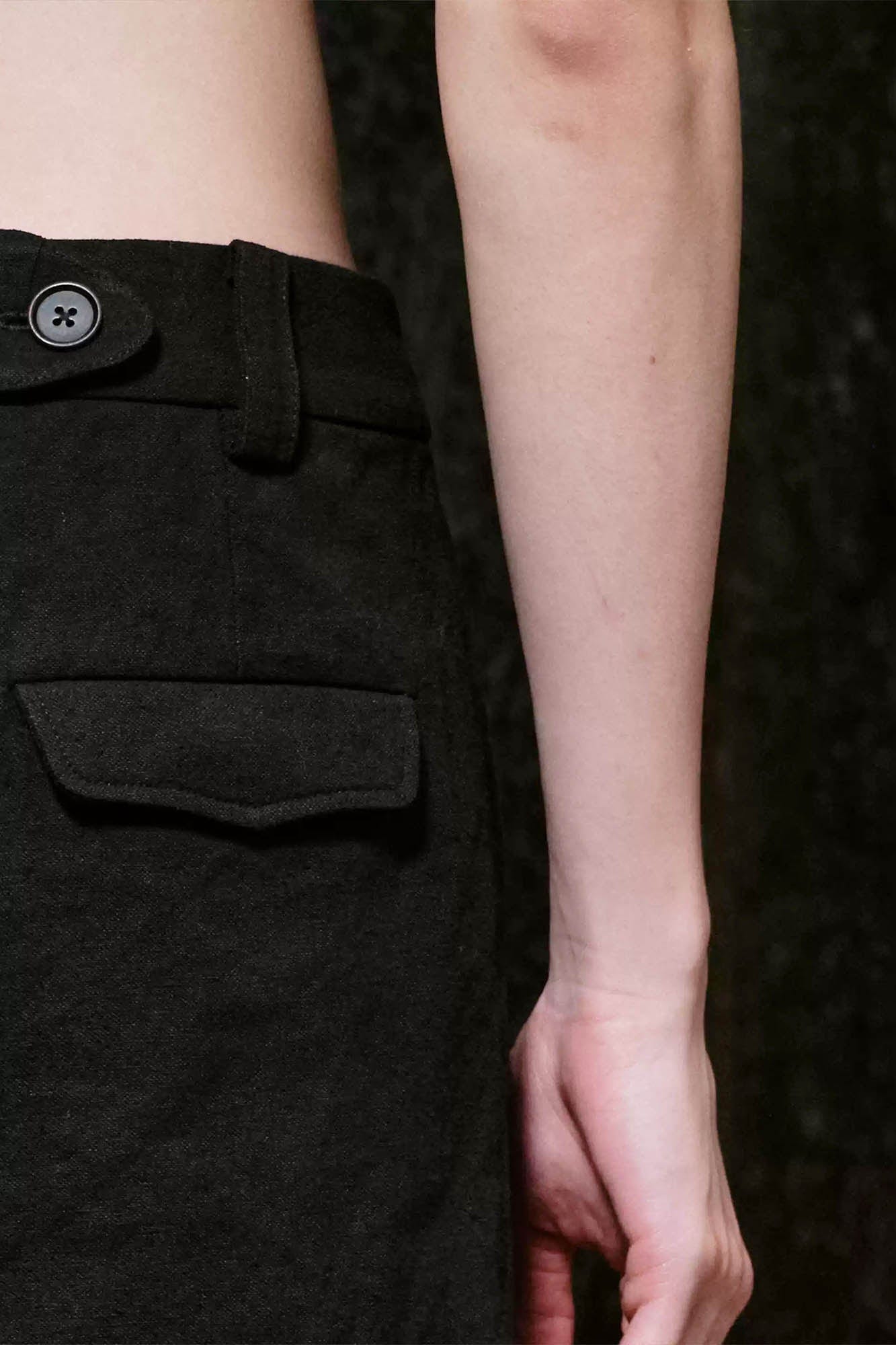 ILNya Nieternite Nifutur Side Button Pleated Wide-Leg Trousers