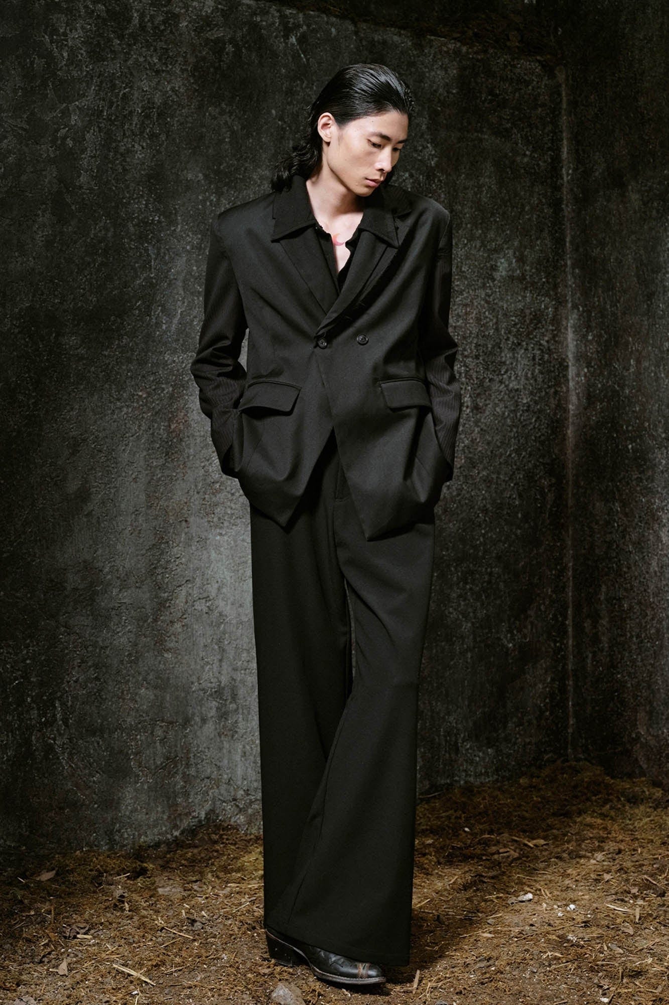ILNya Nieternite Nifutur Back Tab Embroidered Flared Trousers