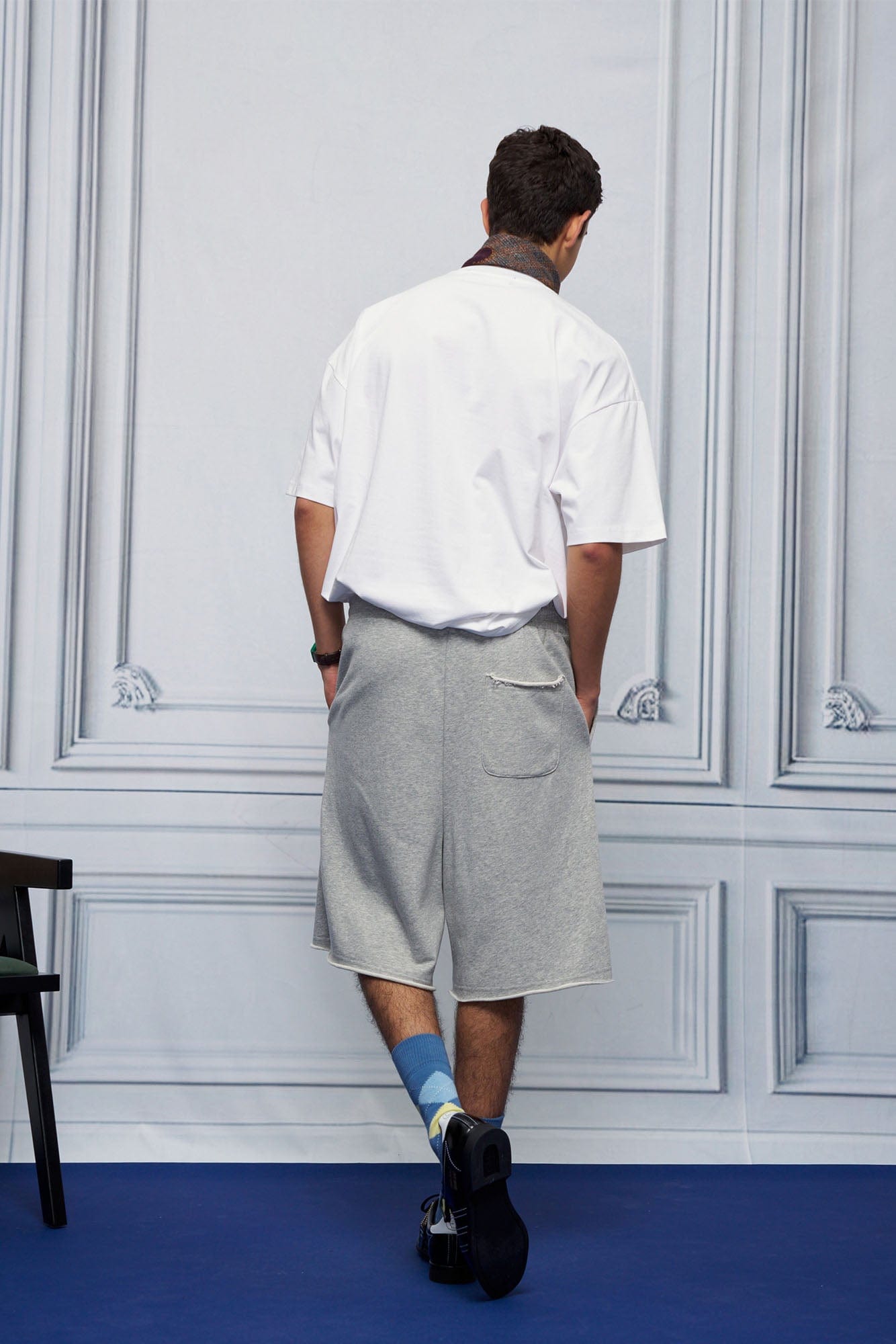 UNLIMITED MOTE Multi-Pleated Drawstring Raw-Hem Shorts