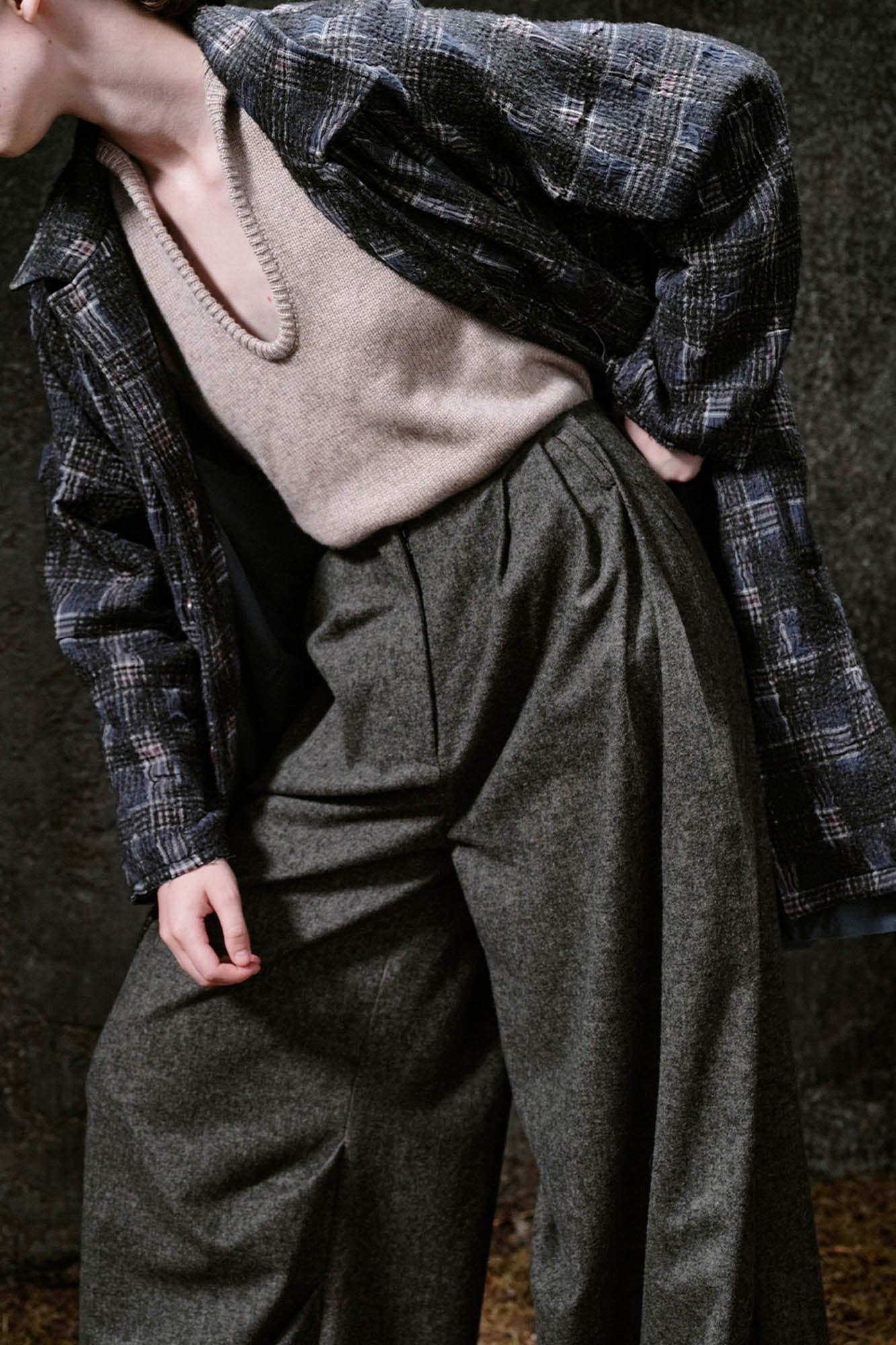 ILNya Nieternite Nifutur Crinkled Wool-Blend Voluminous Trousers