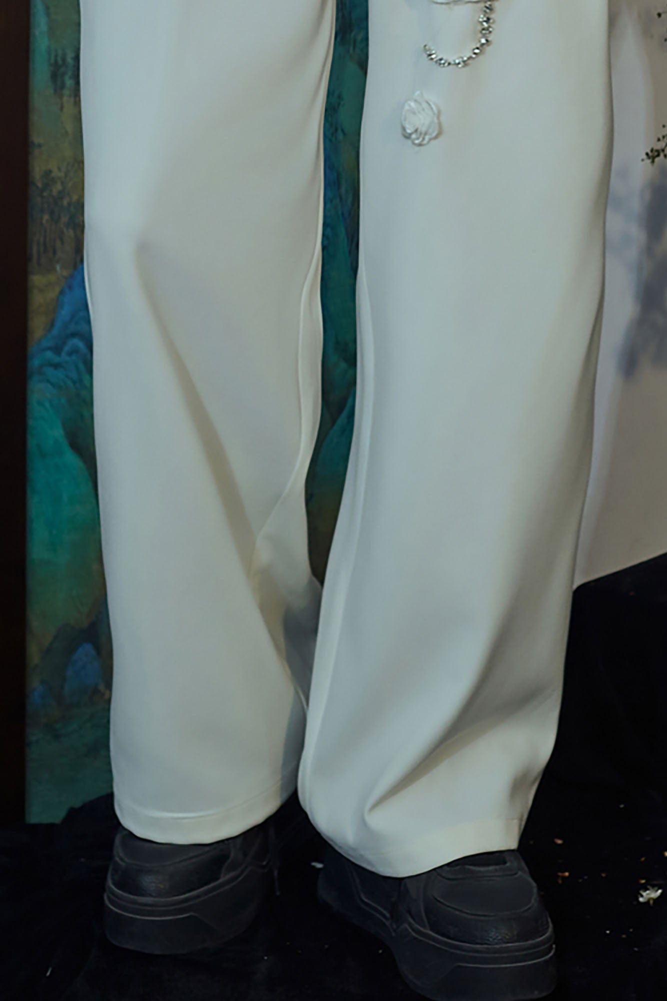 JIECHI Vine Rose Embroidered Trousers