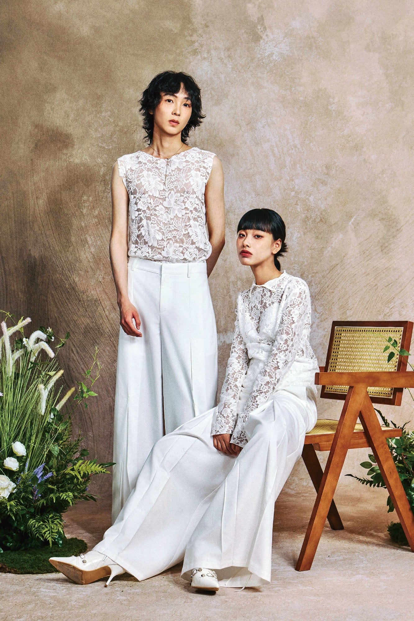OIPWORD Middle-Pleated Oversized Trousers