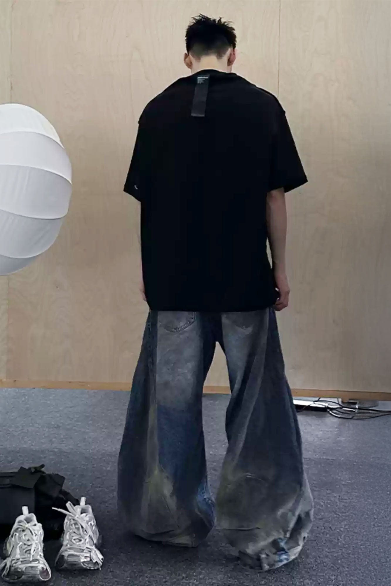 TRIANGLE PROJECT Distressed Dirty-Washed Oversized Jeans