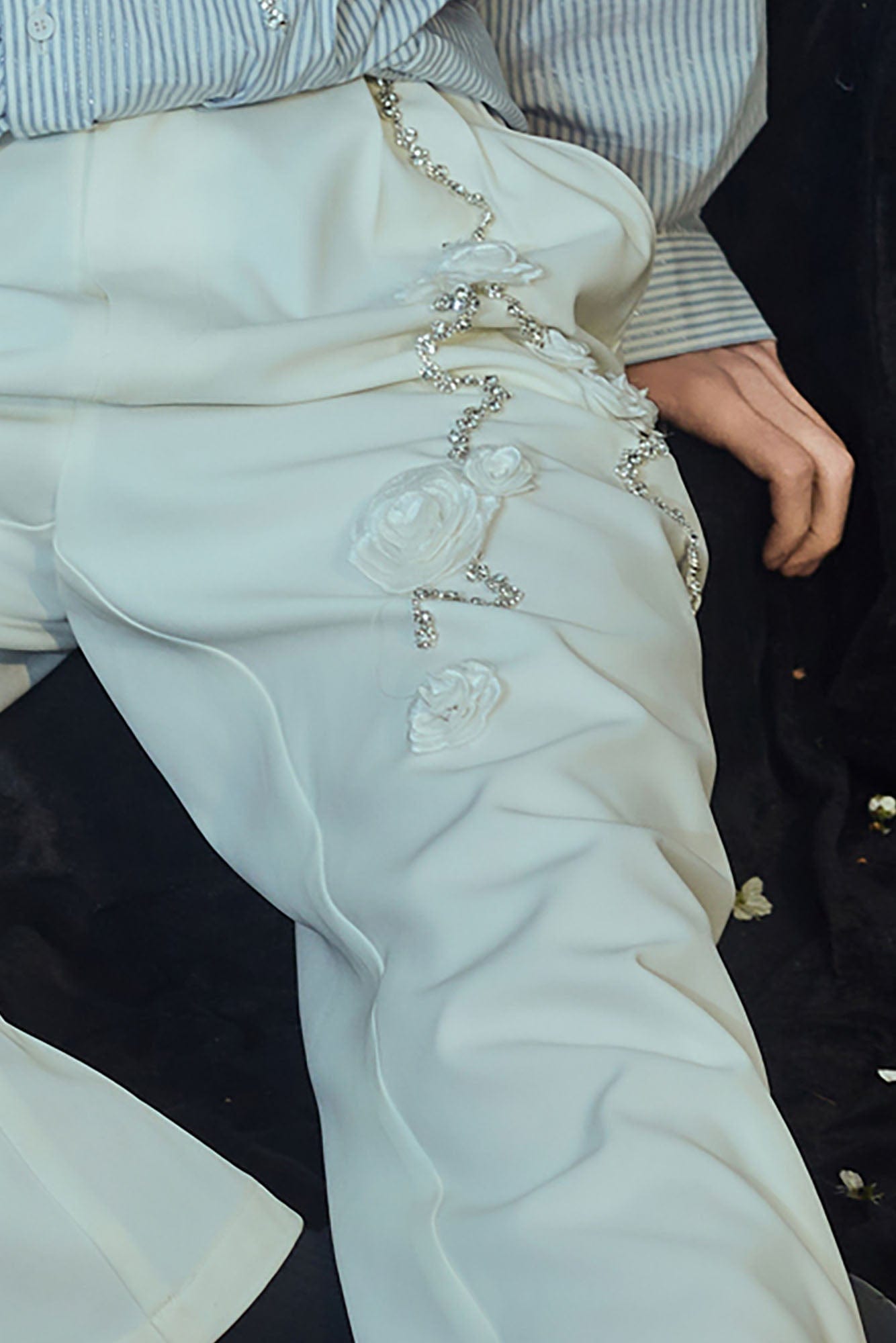 JIECHI Vine Rose Embroidered Trousers