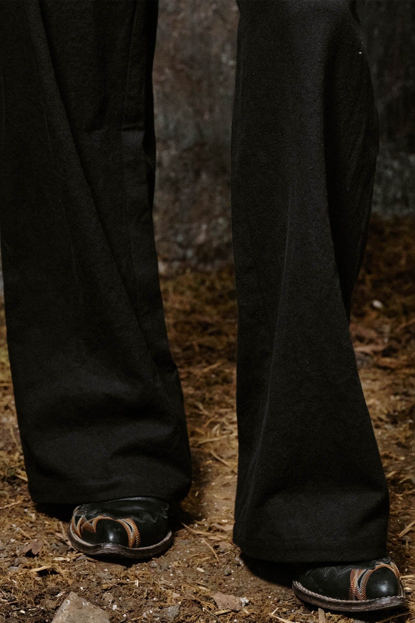 ILNya Nieternite Nifutur Side Button Pleated Wide-Leg Trousers