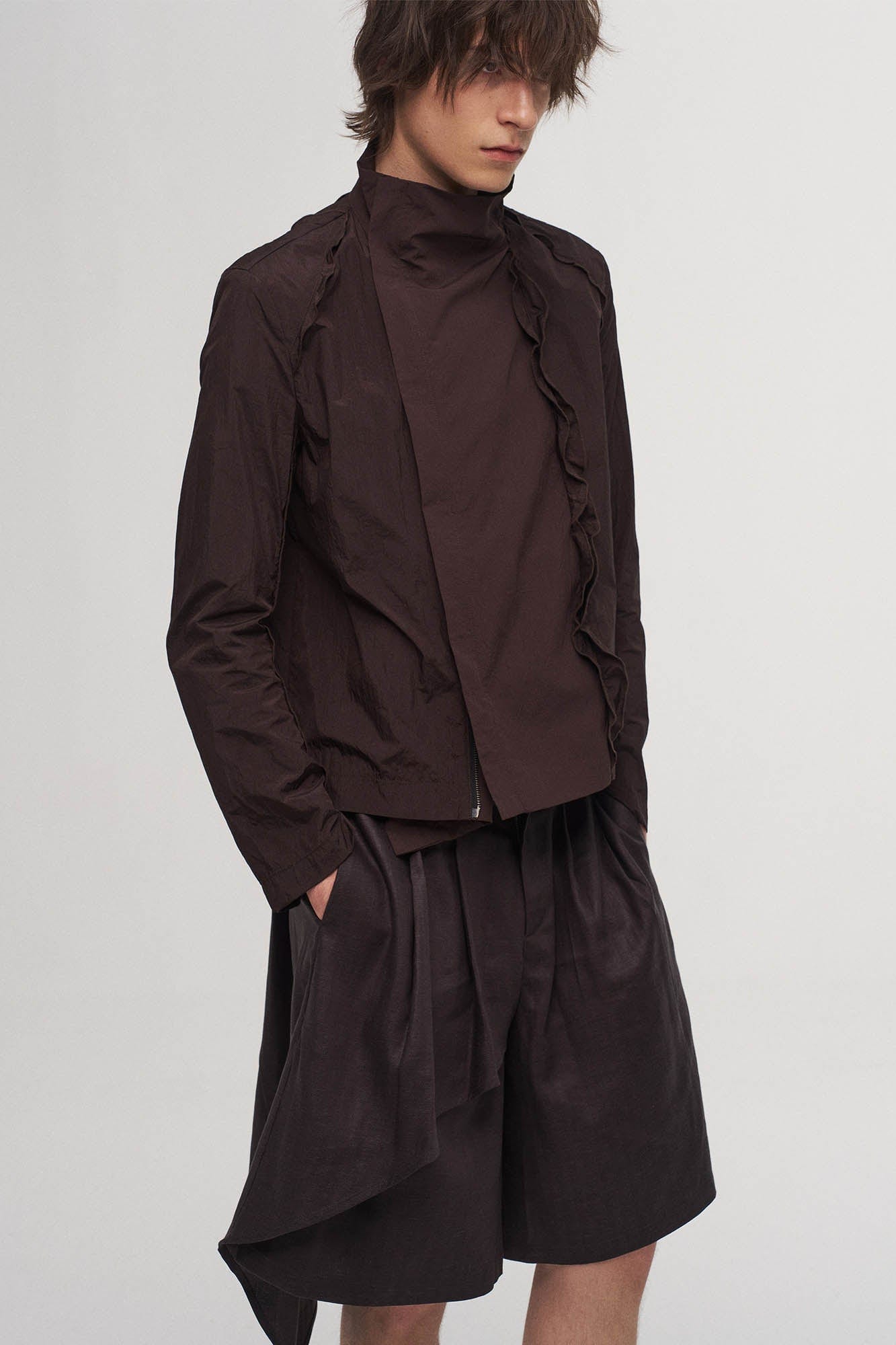 ILNya Nieternite Nifutur Asymmetrical Draped Pleated Shorts