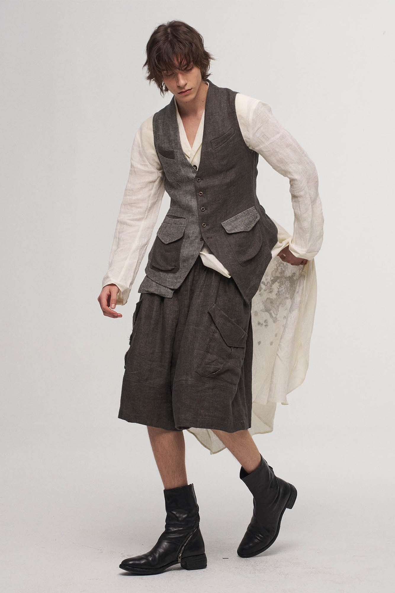 ILNya Nieternite Nifutur Asymmetrical Panelled Contrast Back-Tie Vest Gray