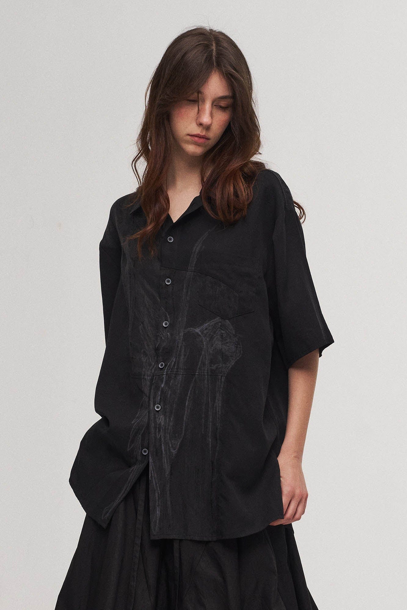 ILNya Nieternite Nifutur Dark Angel Paneled Half Shirt