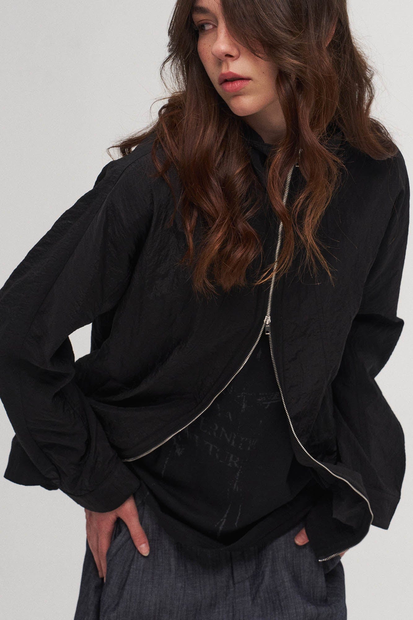 ILNya Nieternite Nifutur Crinkled Hooded Dual-Zipper Jacket