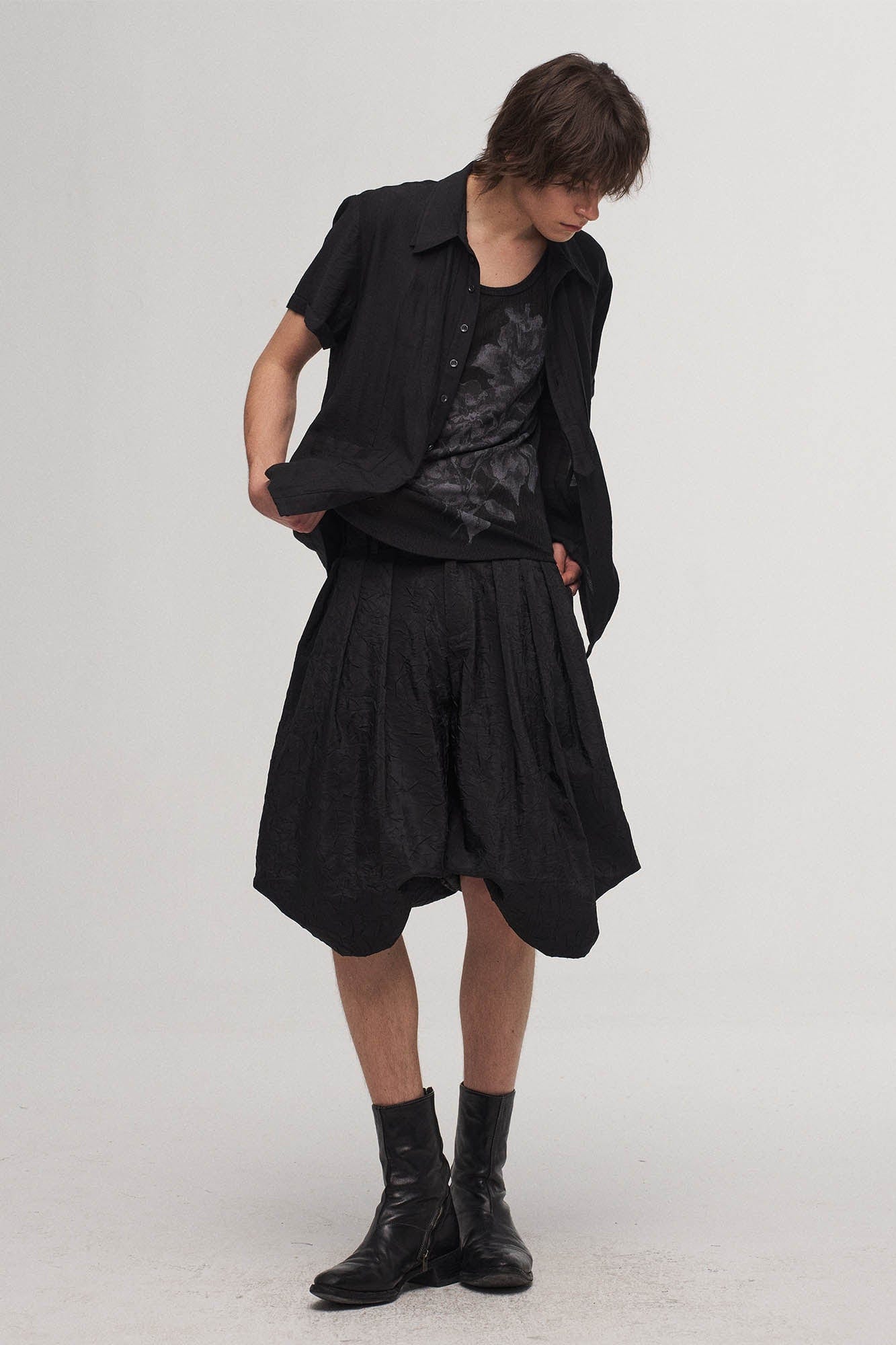 ILNya Nieternite Nifutur Stripe Crinkled Spliced Layered Collar T-Shirt Black