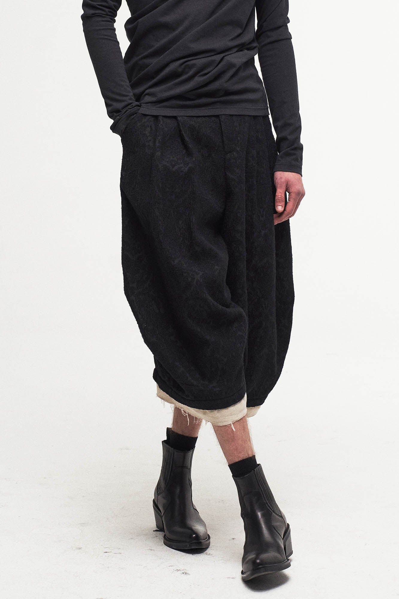 ILNya Nieternite Nifutur Jacquard Layered Raw Edge Balloon Shorts