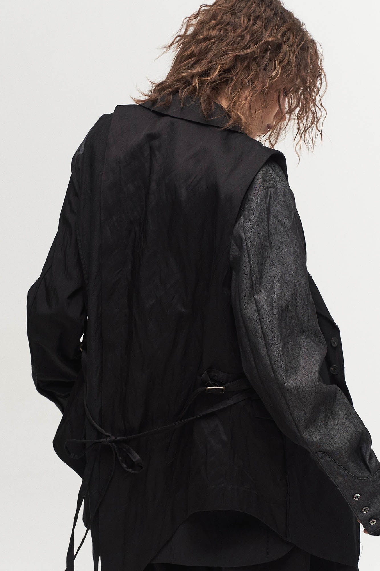 ILNya Nieternite Nifutur Asymmetrical Shawl Collar Belted Crinkled Vest