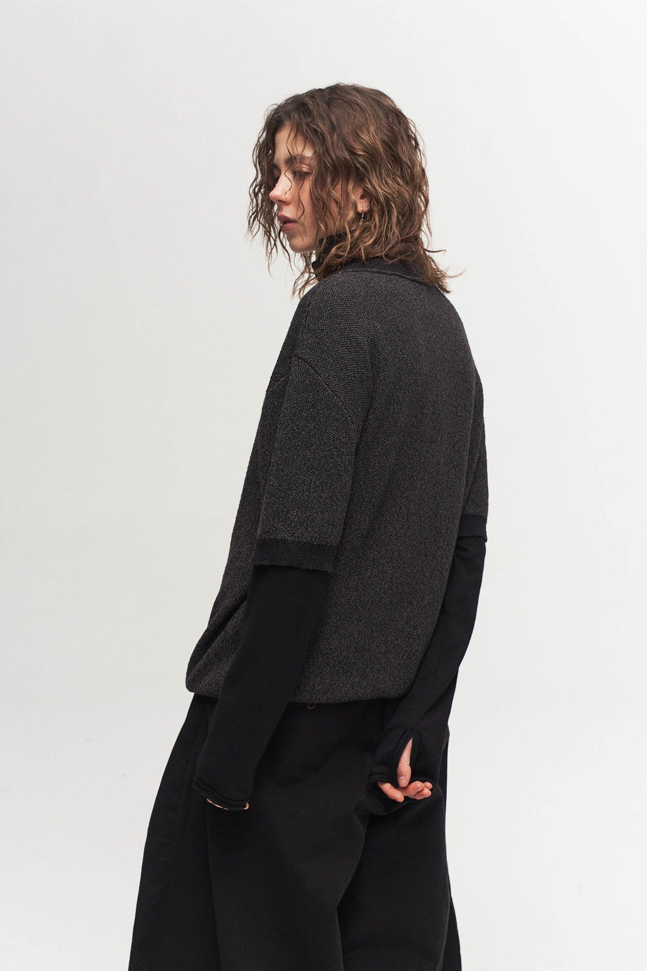 ILNya Nieternite Nifutur Reversible Knit T-Shirt