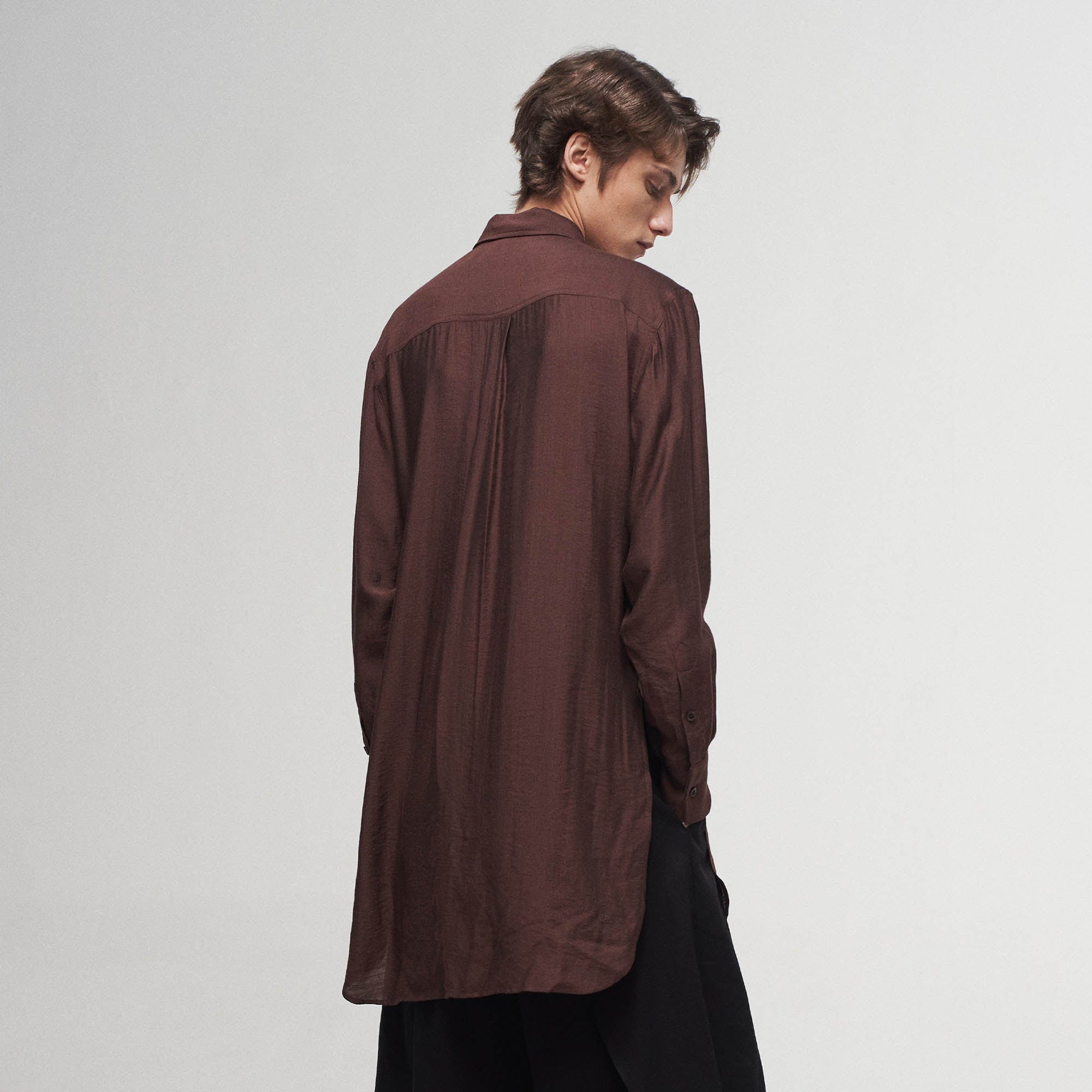 ILNya Nieternite Nifutur Arc Spliced Draped Long Shirt Burgundy