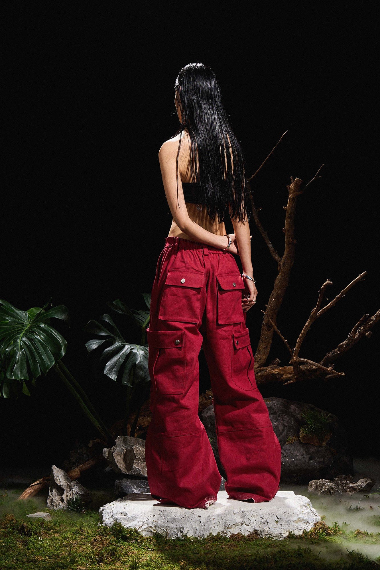 RELABEL Multi-Pocket Oversized Workwear Cargo Pants Red