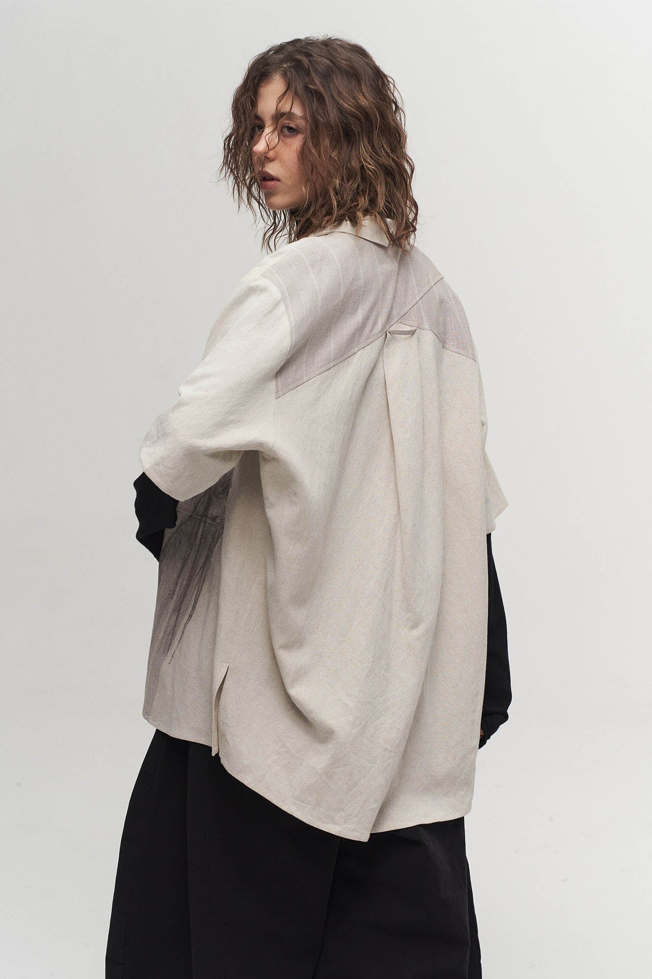 ILNya Nieternite Nifutur Winged Angel Sketch Spliced Half-Sleeve Shirt