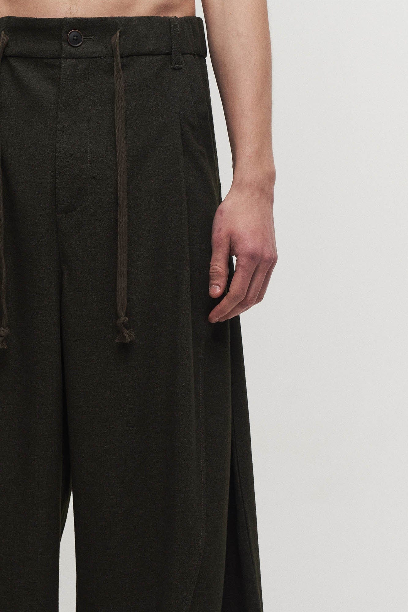 ILNya Nieternite Nifutur Slanted Spliced Drawstring Wide-Leg Pants