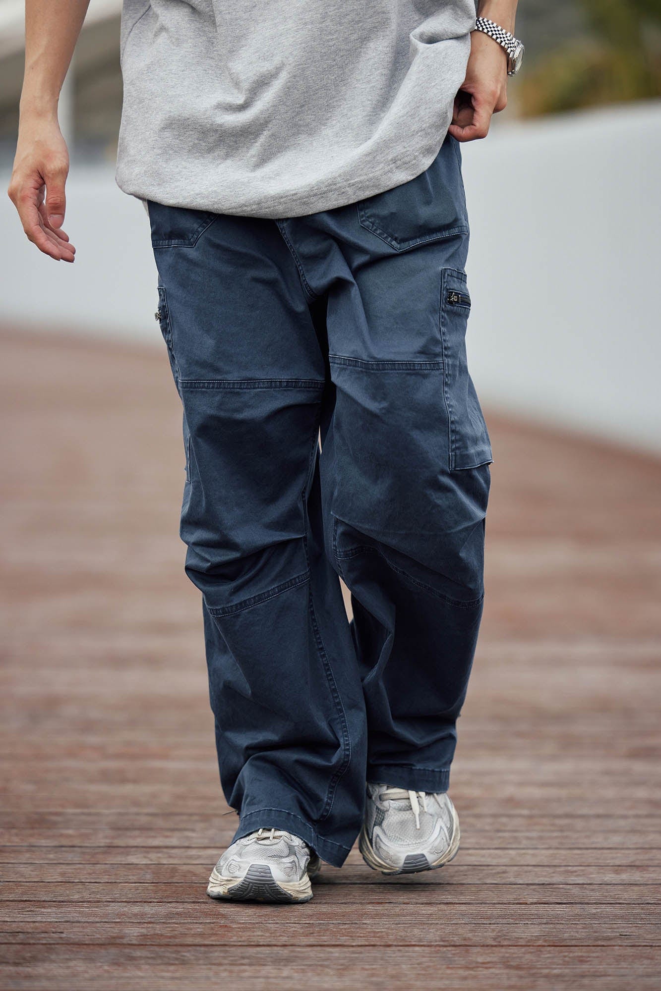 BANANA CLUB Zippered-Hem Multi-Pocket Crinkled Cargo Pants
