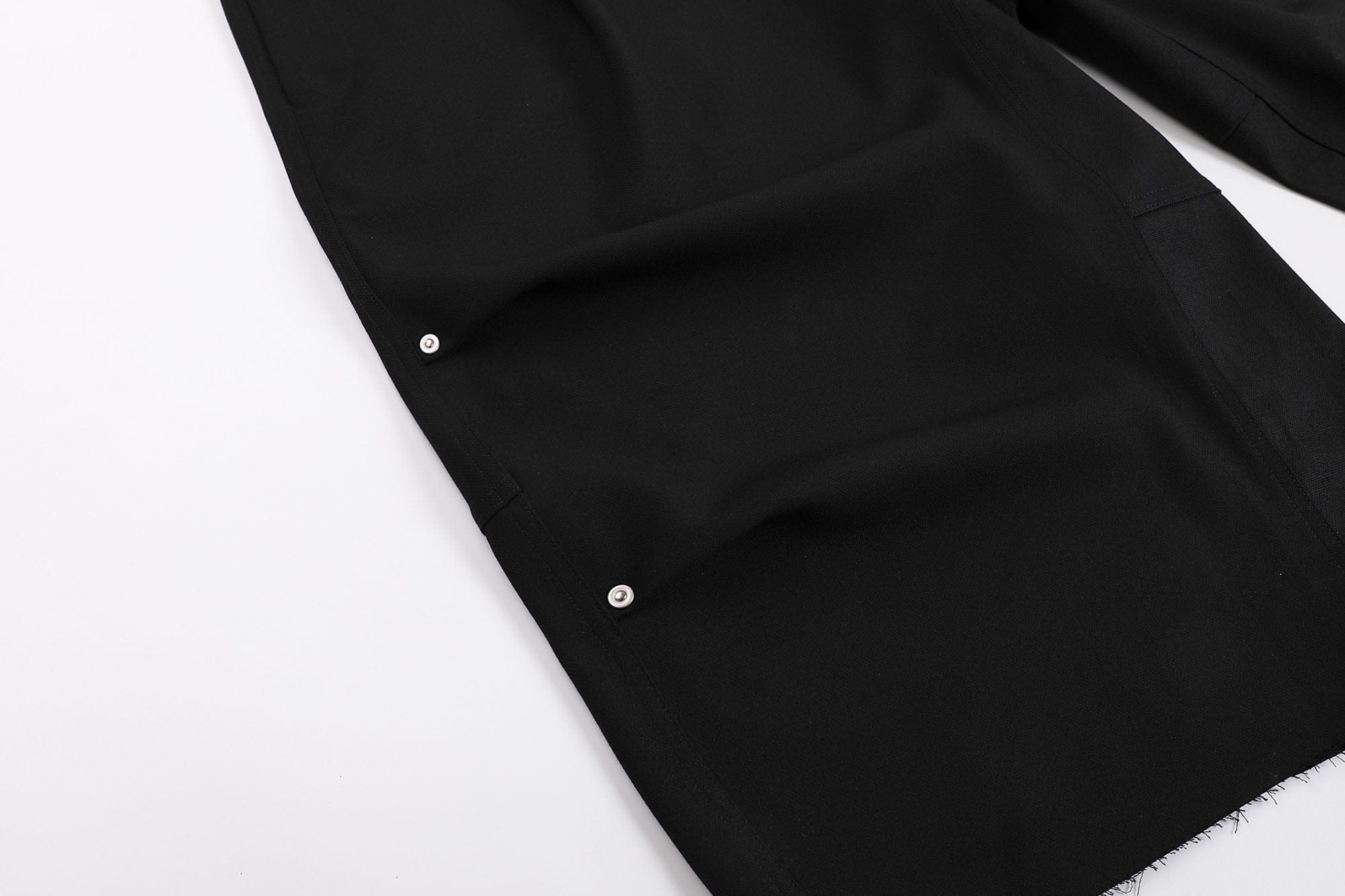FACEONLAB Retro Pleated Raw-Edge Shorts