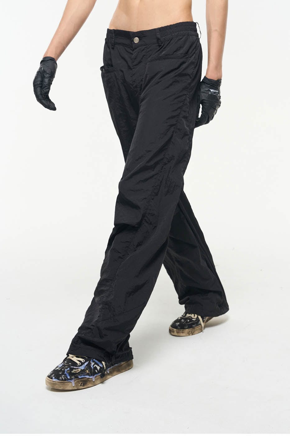 RELABEL Drawstring Pleated Wide-Leg Pants