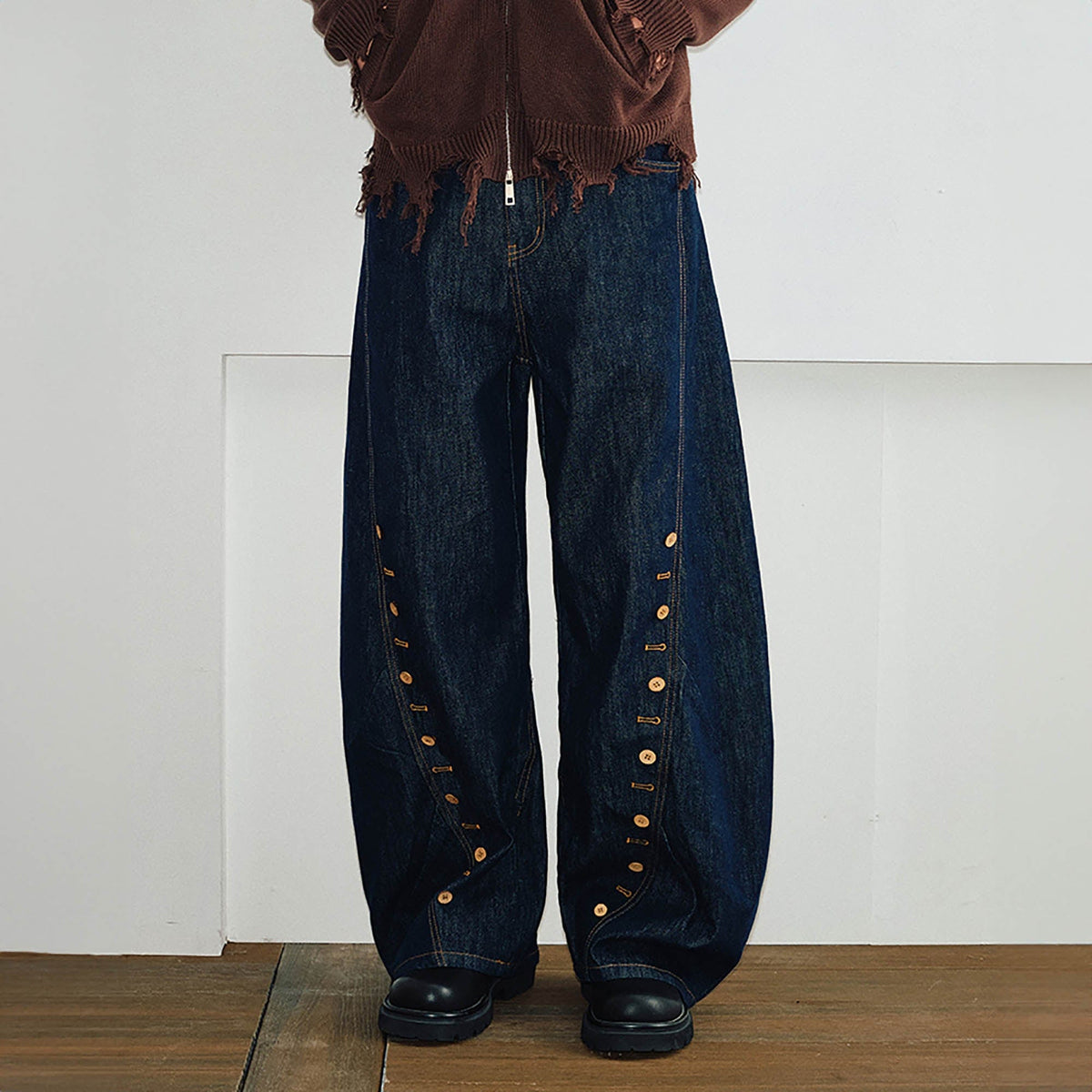 KREATE Button-Trim Flared Jeans